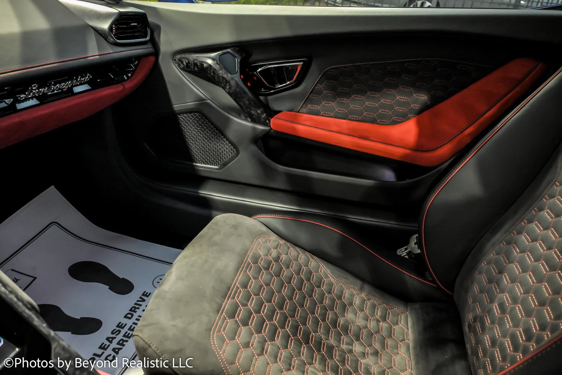 mph043_3222508529_Used_2020_Lamborghini_Huracan_EVO_Spyder_1758788133_77aafcfed4