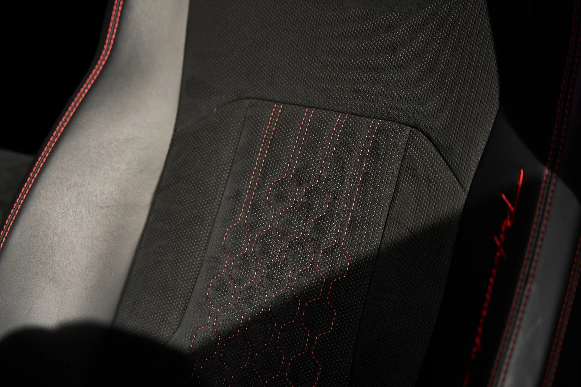 mph043_3226081187_Used_2023_Lamborghini_Urus_Performante_1771116675_e04825e7d5