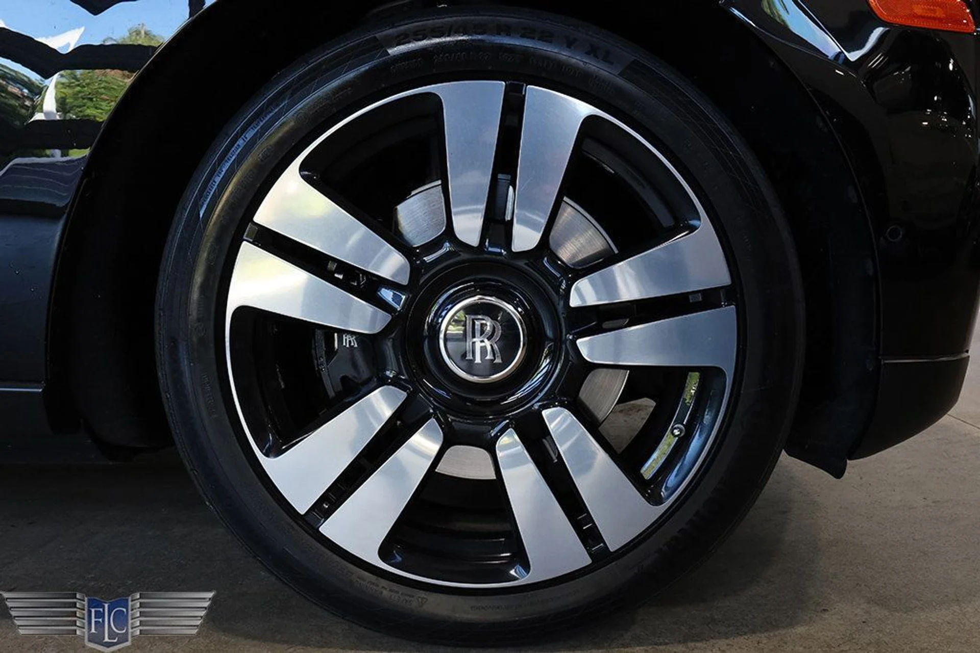 mph043_3231709446_used_2019_rolls_royce_cullinan_sportutility_9689_22937203_44_1024_182baf45eb