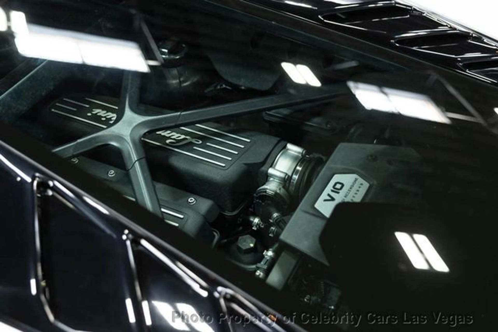 mph043_3234680751_used_2019_lamborghini_huracan_lp5802_9707_22868387_48_640_1c1a2b05b0