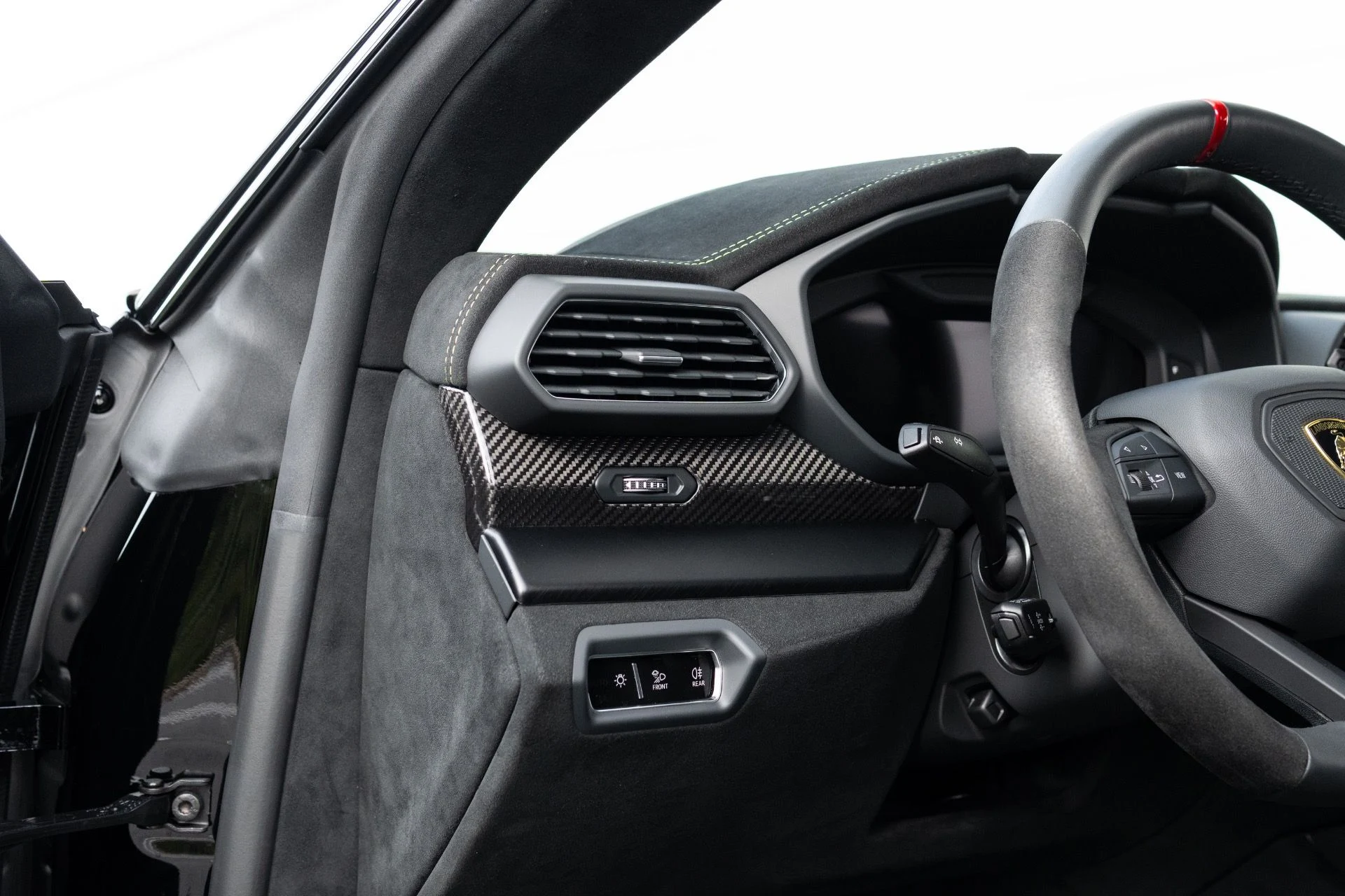 mph043_3236356068_Used_2024_Lamborghini_Urus_Performante_1774062617_101c61e5db