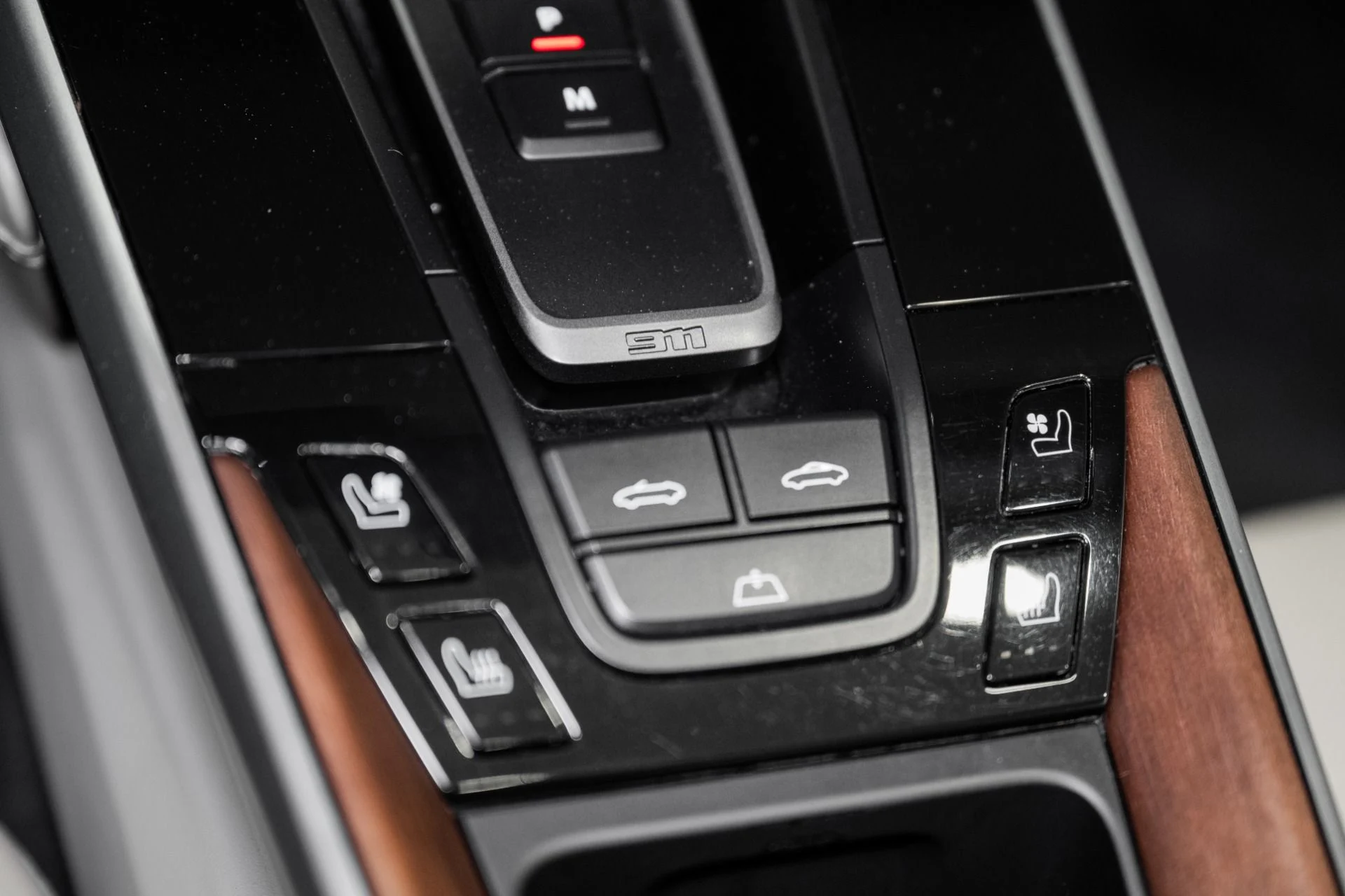 mph043_3250733768_Used_2021_Porsche_911_Turbo_S_1775321937_3afaa11912