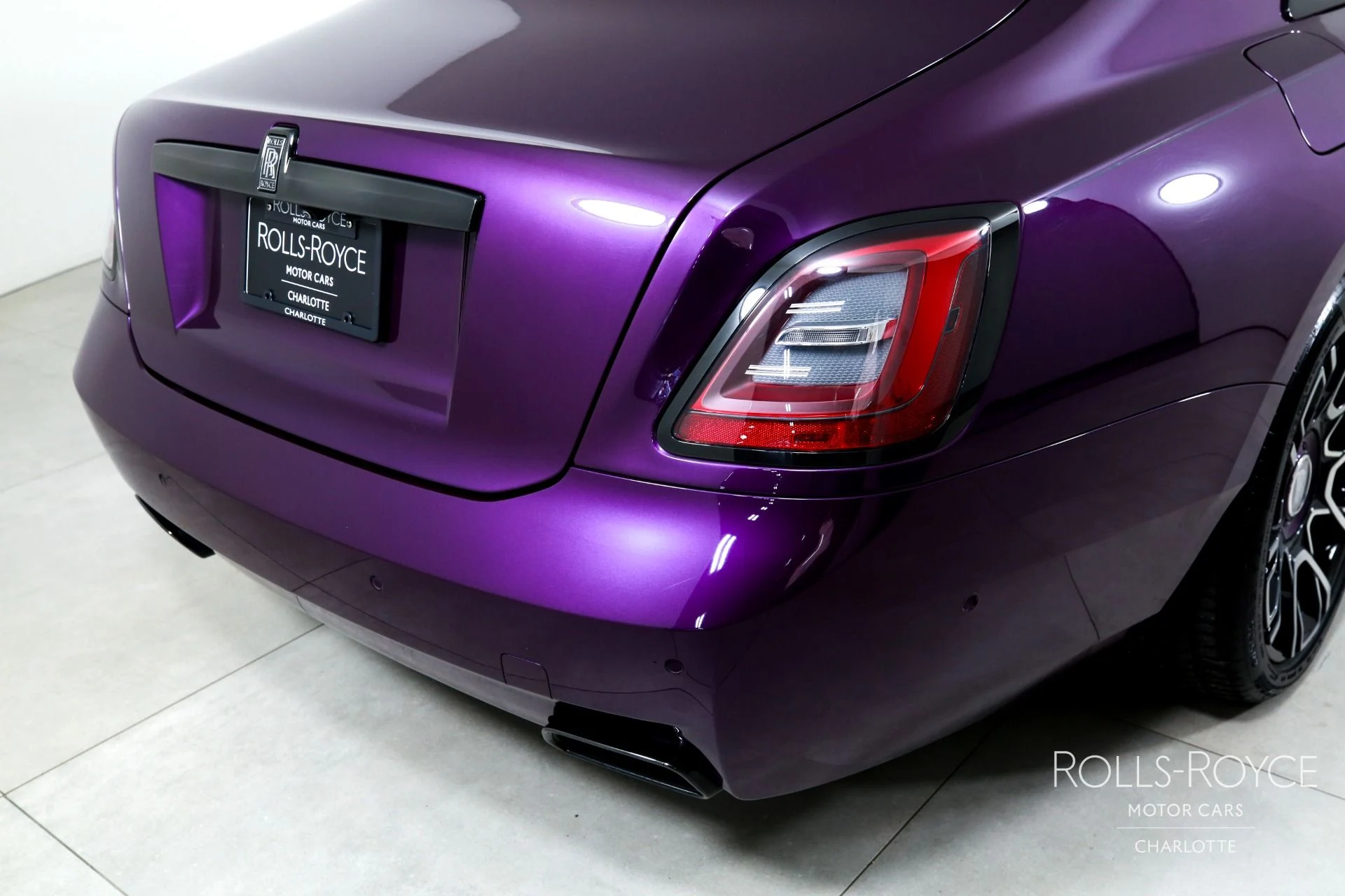 mph043_328503891_Used_2022_Rolls_Royce_Black_Badge_Ghost_1772490971_21a289321b