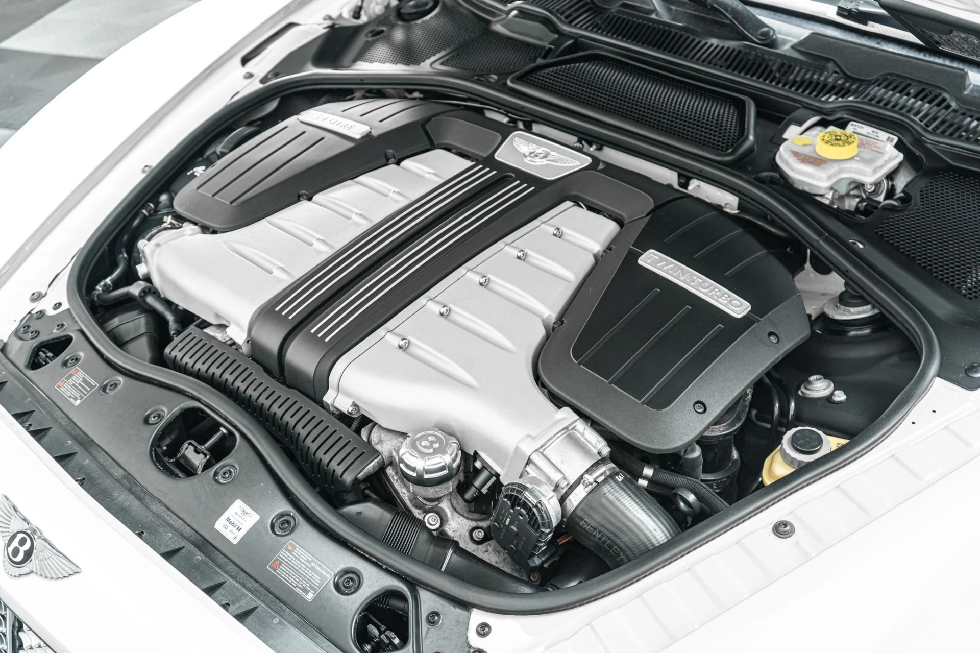 mph043_3294450142_Used_2017_Bentley_Flying_Spur_W12_1784311840_e2edcdb175