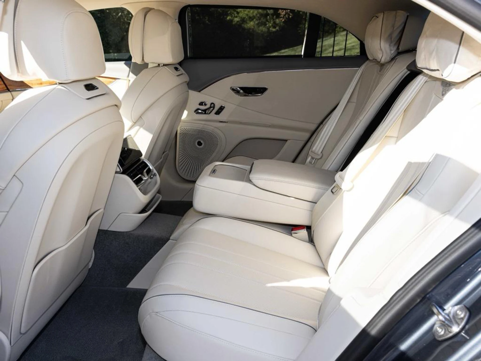 mph043_3297576335_471657911_690a42566f3f14244e02b1c9_e81285957e