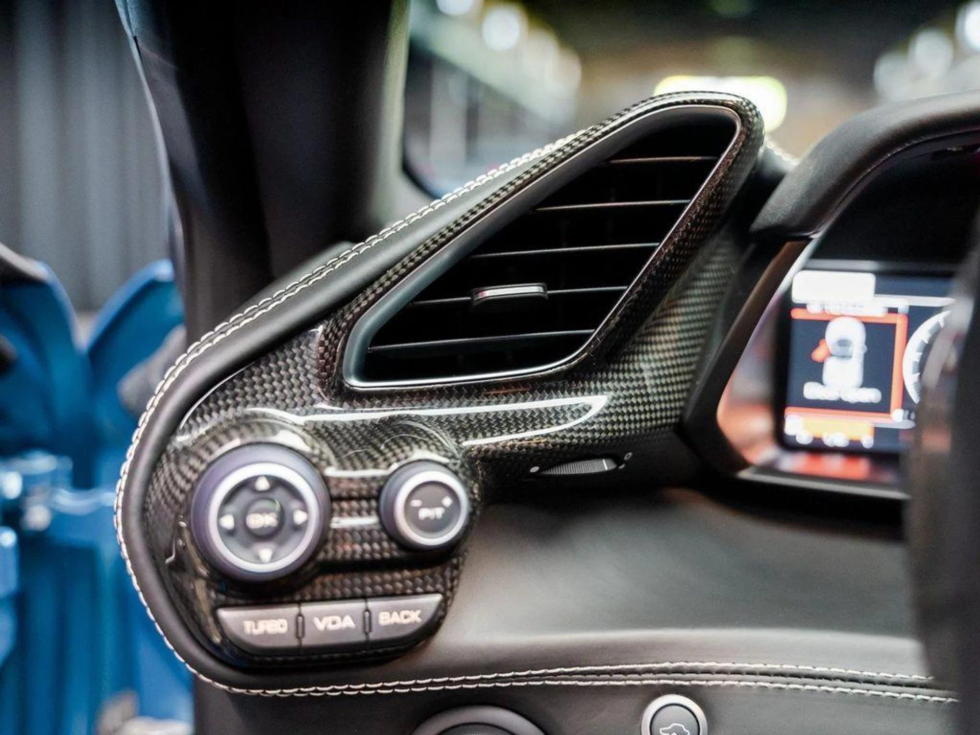 mph043_3317338200_S_f_W_Zq_N4_Z_Zsqli_S_Jo9wv053_I1_Q_cade2eb5b6