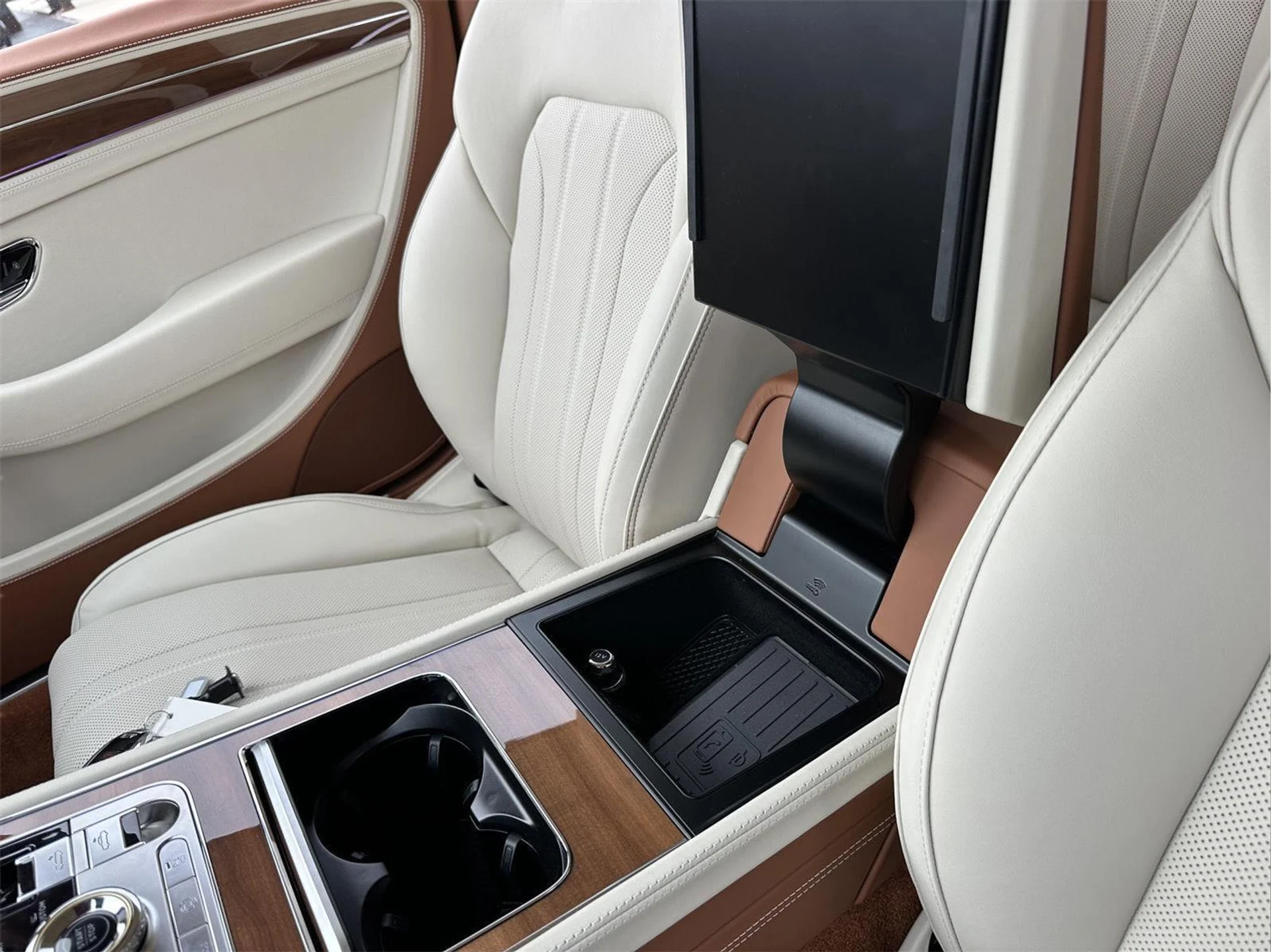 mph043_3326236442_ff831f9ff92e31fba7780b2007f4843c_d3479231a9