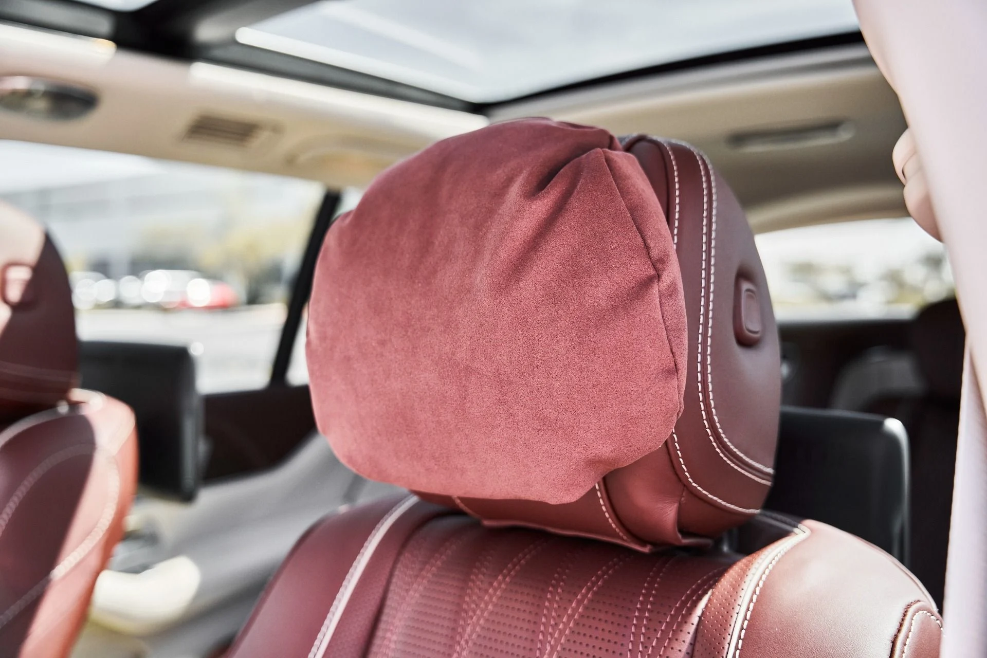 mph043_3328310329_Used_2026_Mercedes_Benz_GLS_Maybach_GLS_600_1776732799_b79768c027