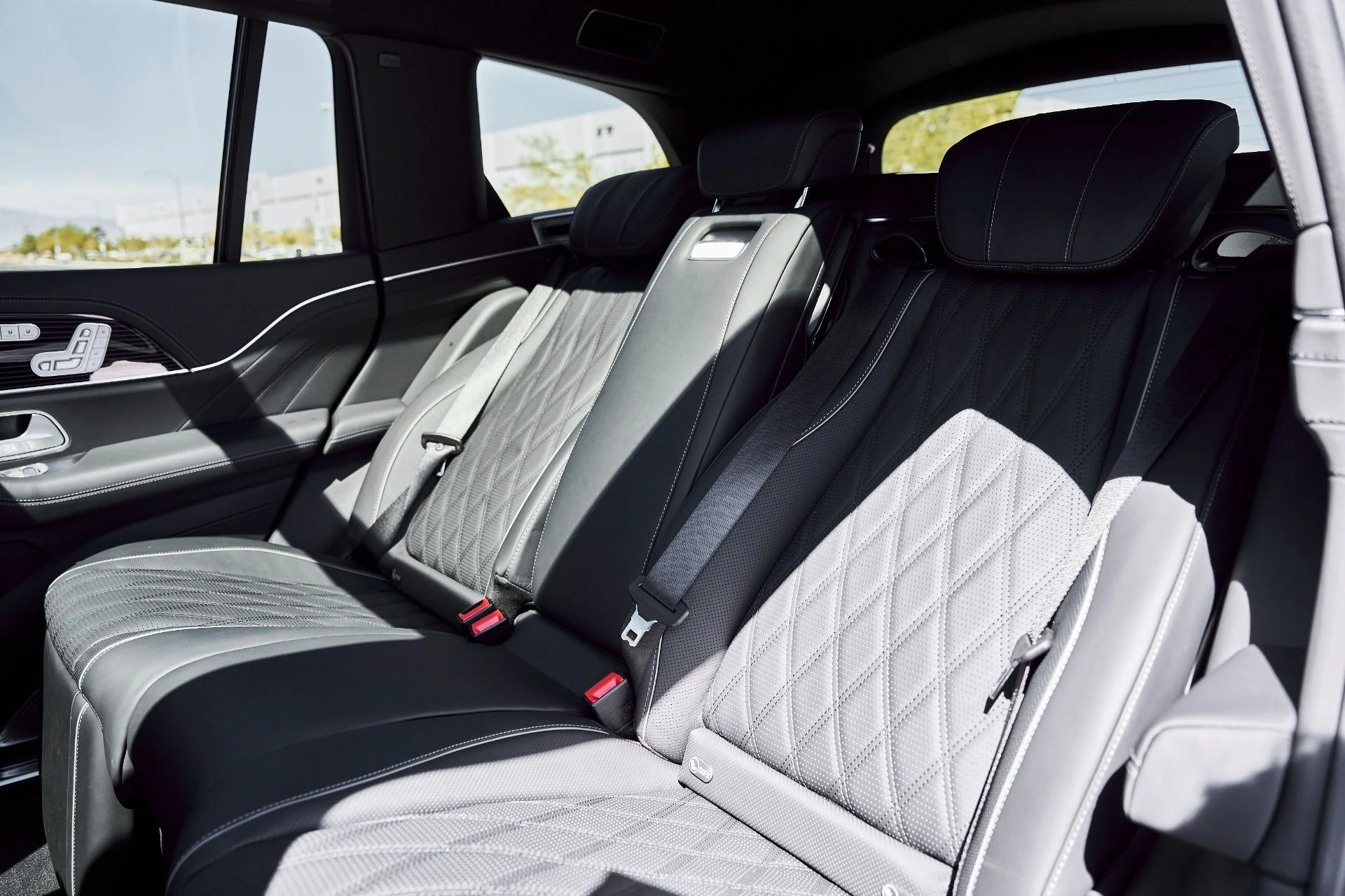 mph043_3329280911_Used_2026_Mercedes_Benz_GLS_Maybach_GLS_600_1776125316_1d06ab6827