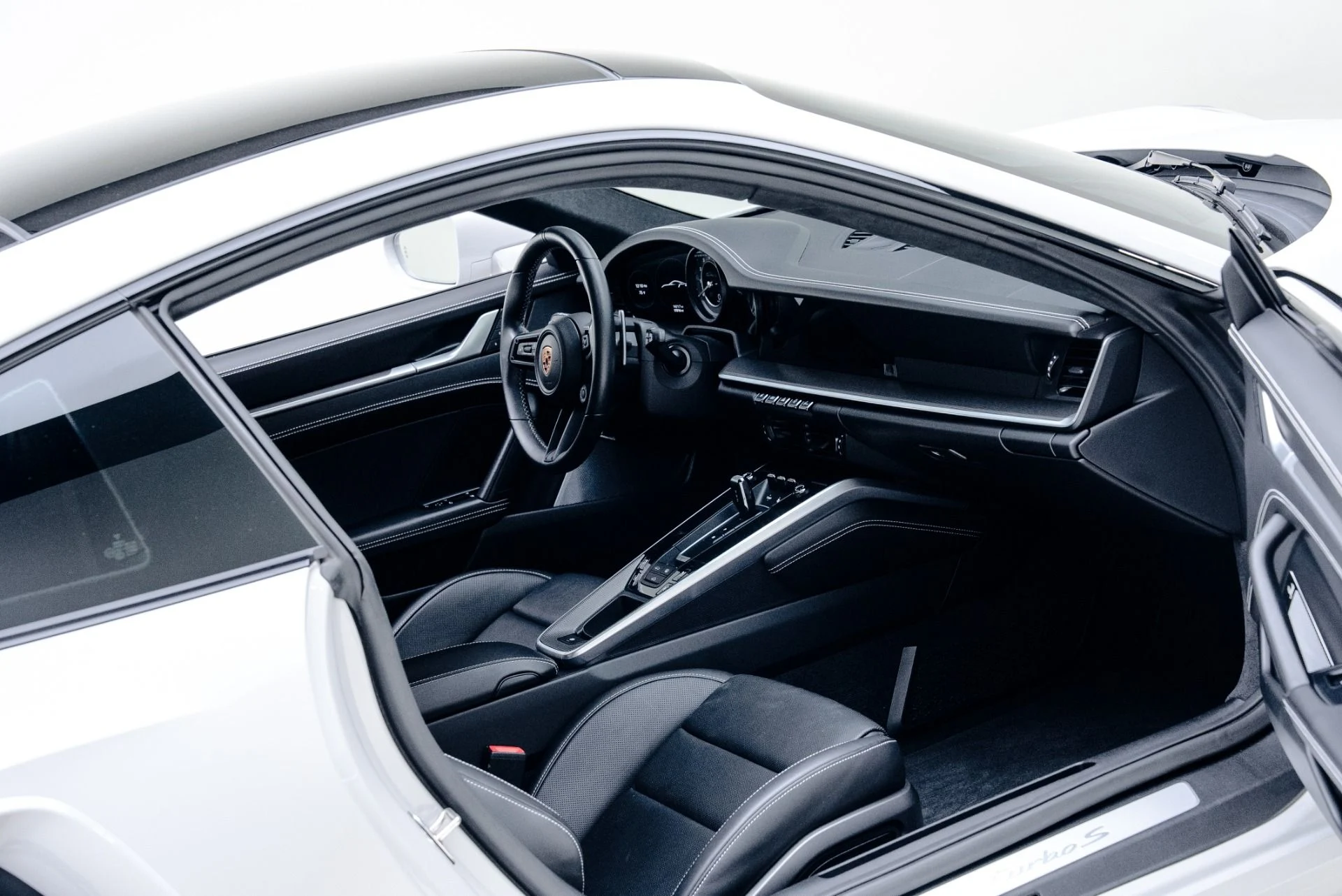 mph043_3343944974_Used_2022_Porsche_911_Turbo_S_1774378410_e72ef0cfac