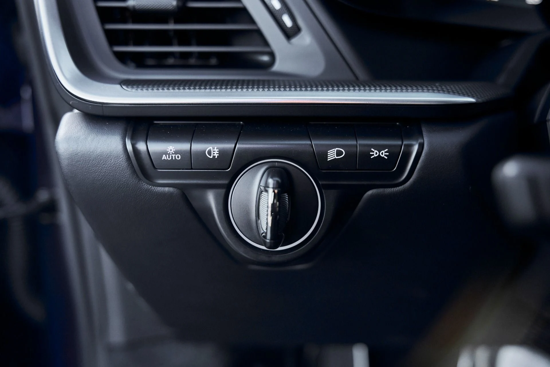 mph043_3367912109_Used_2024_Porsche_911_Turbo_1770087234_f6ca95da4a