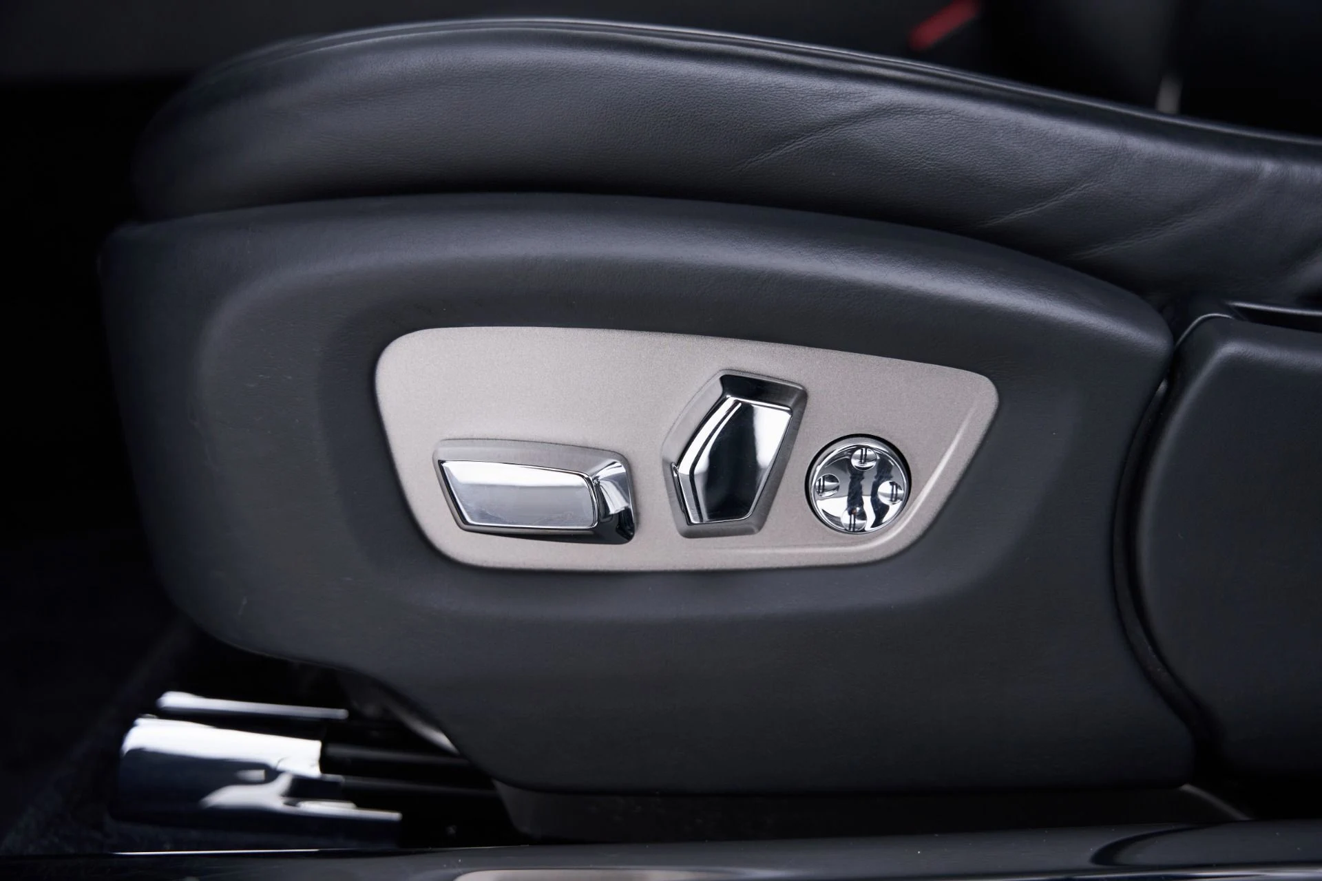 mph043_3389684131_Used_2015_Rolls_Royce_Wraith_Base_1792603000_192b82961e