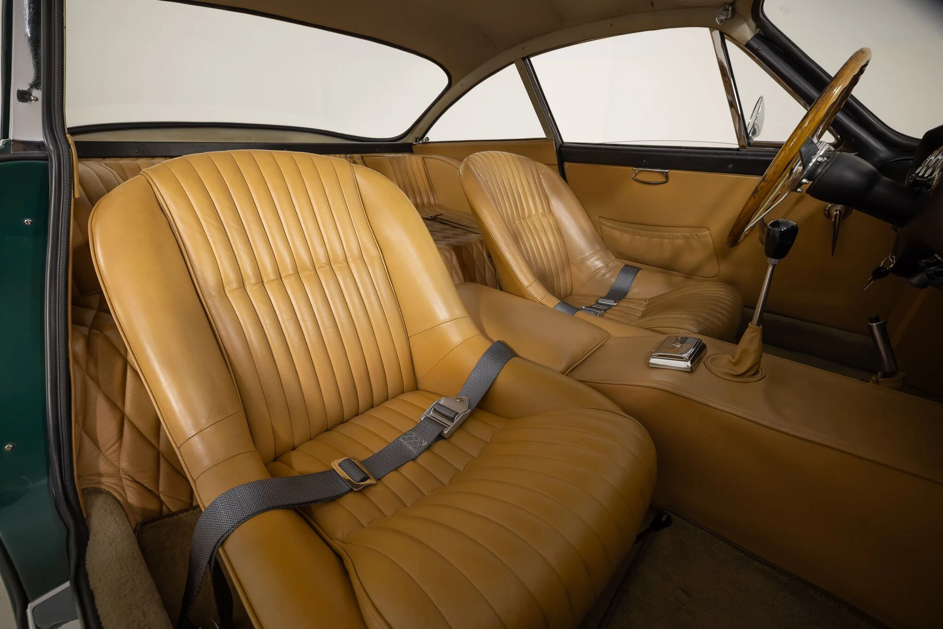 mph043_3390791228_b2132c5f0534134d70357295822103ba_086cef17c6