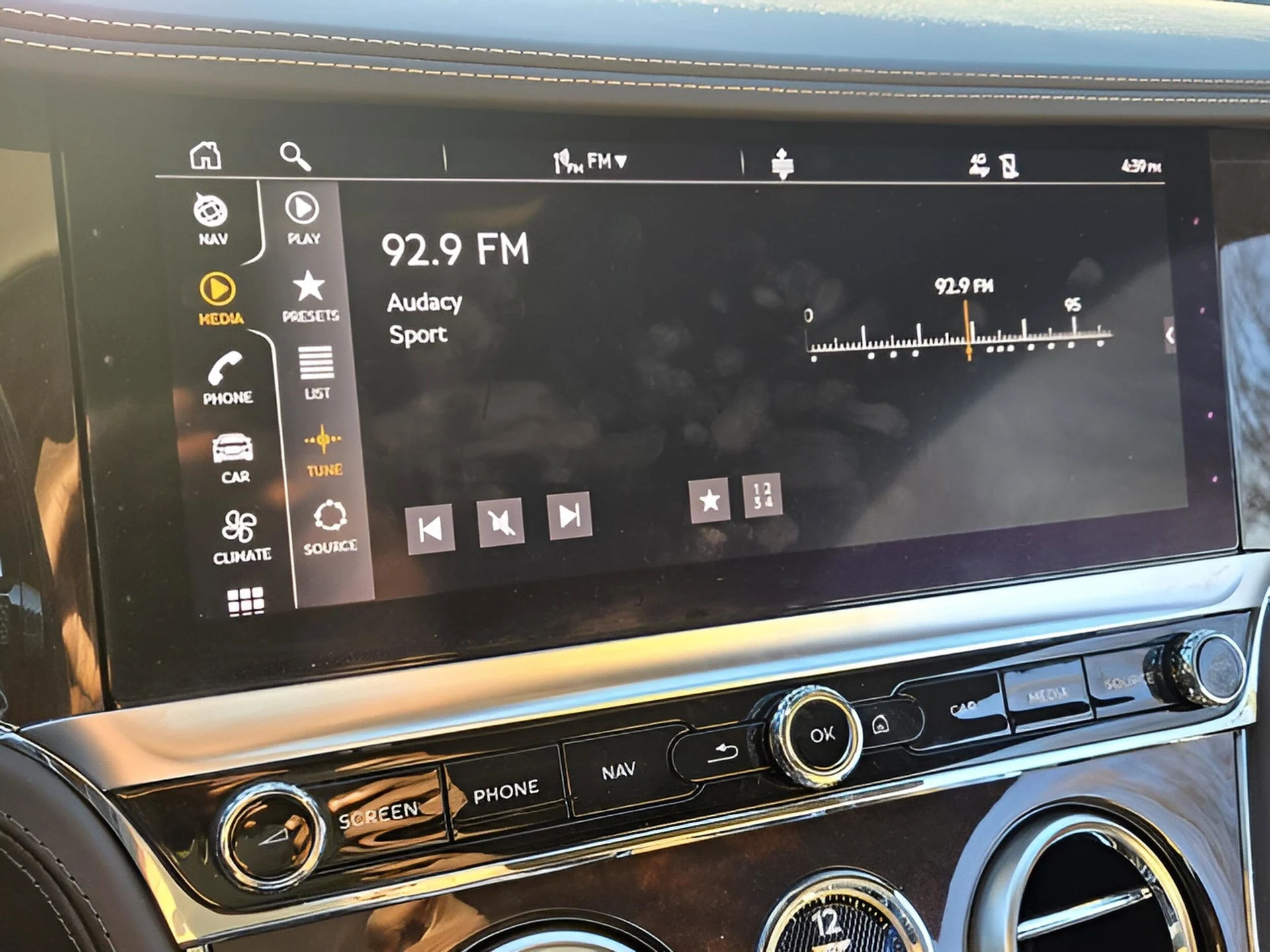 mph043_3397501646_f6f1f5055edbc645b8cf5cbd8214b8c3x_16b30132c2