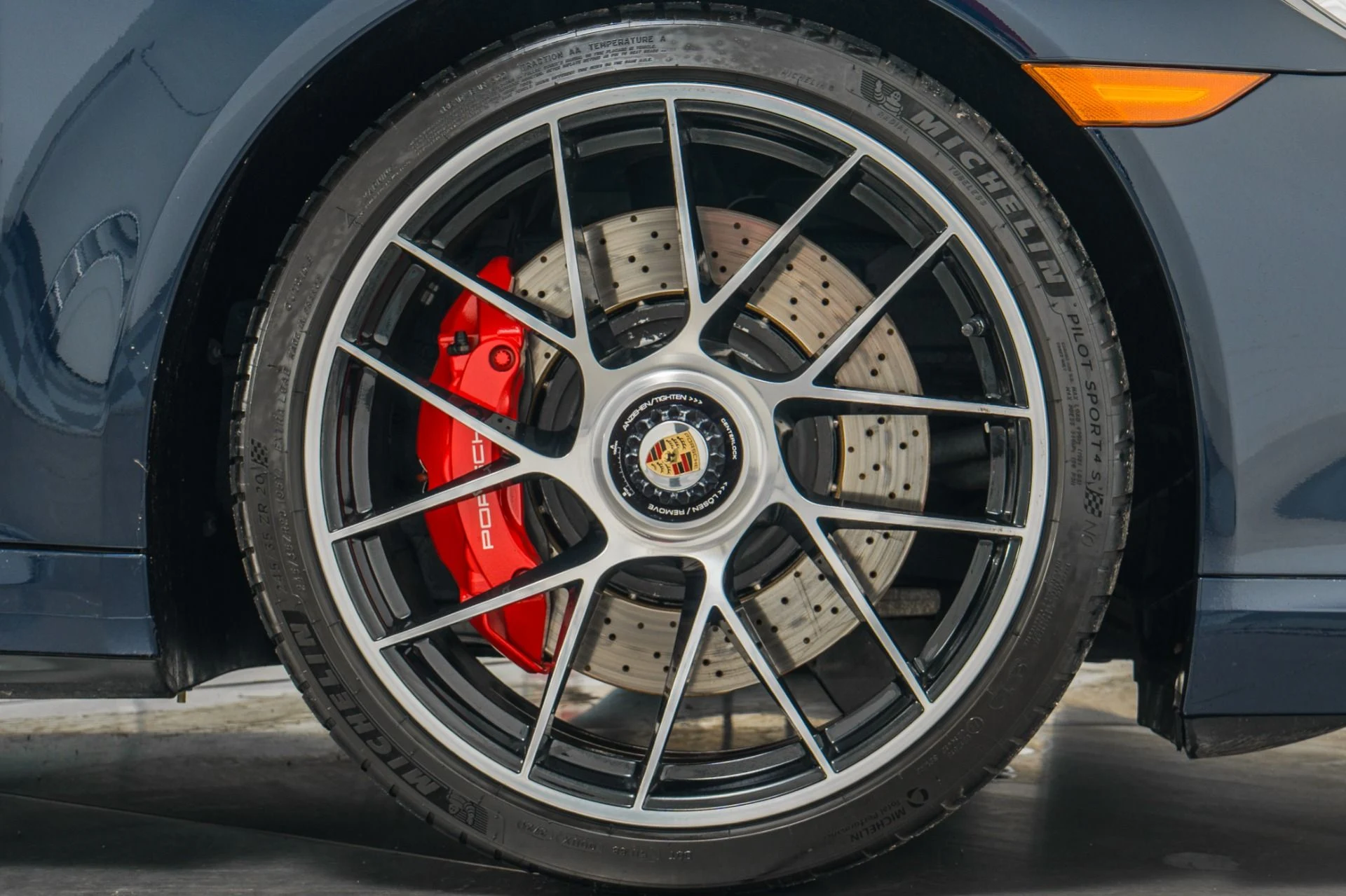 mph043_3402936151_Used_2019_Porsche_911_Turbo_Centerlock_Wheels_Sunroof_Carbon_Interior_Trim_1771016276_f9b43cae7e