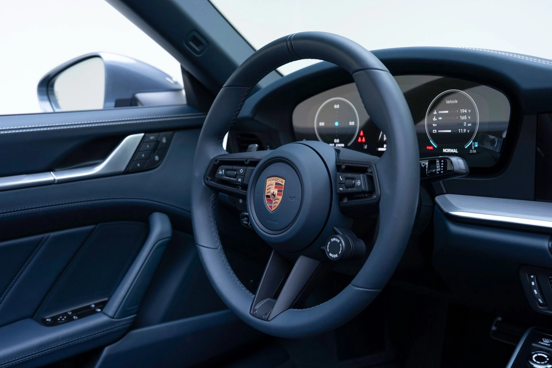 mph043_3404912793_Used_2026_Porsche_911_Targa_4_S_1780329833_65062d43aa