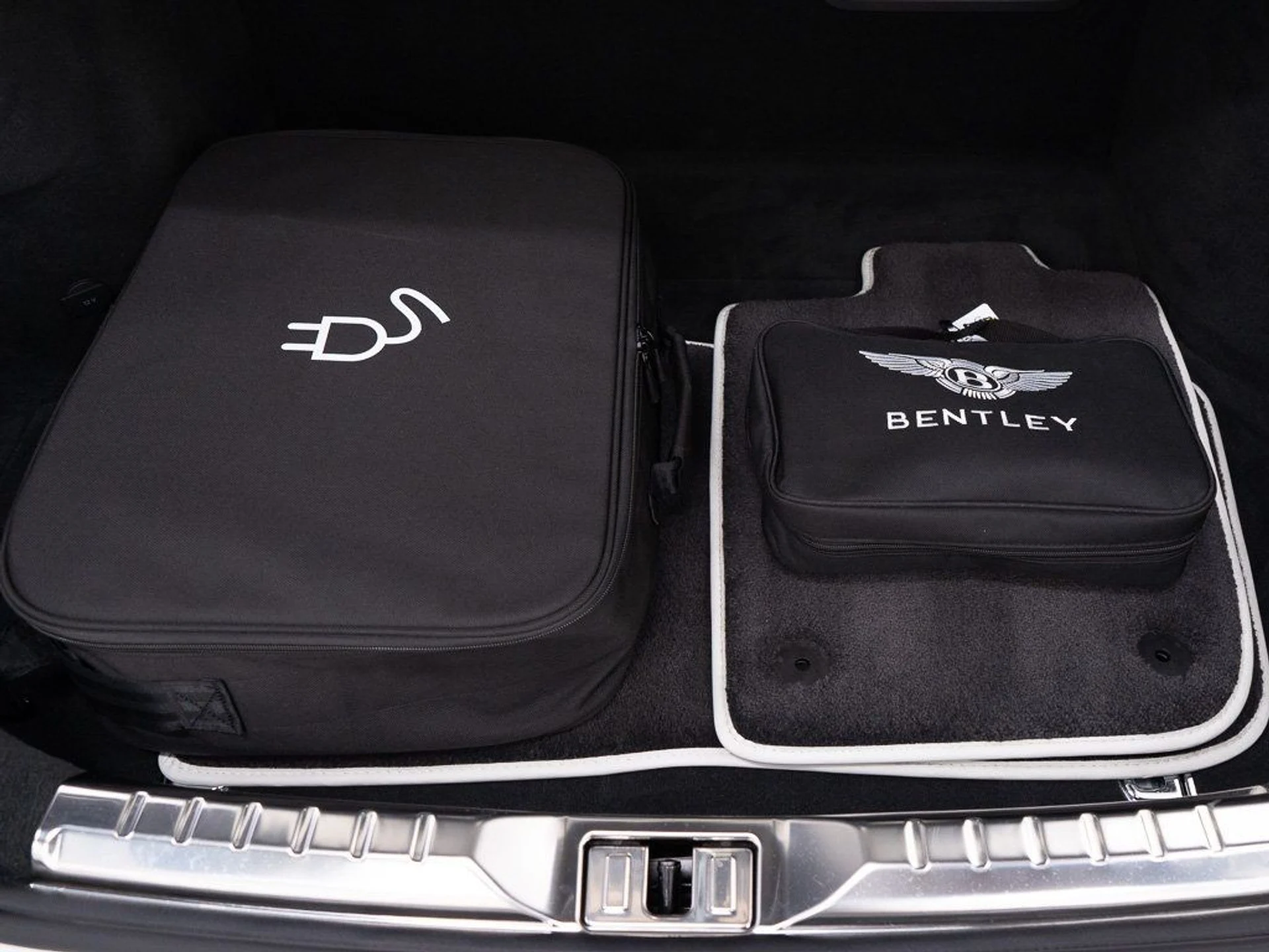 mph043_3405843572_d04e4c79f5eae8e39df39a18a567499f_d2a2661642