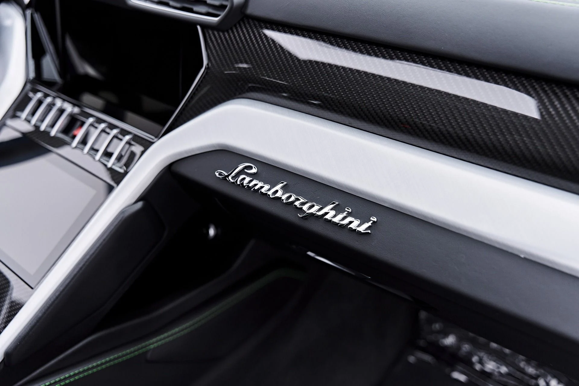mph043_3412942655_Used_2021_Lamborghini_Urus_1788457937_b0ee34e820