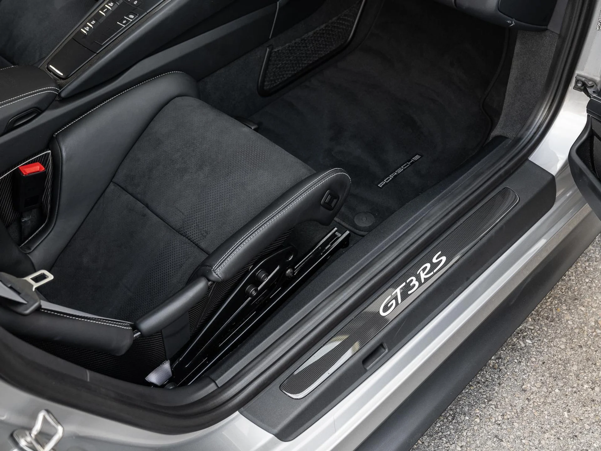 mph043_3415502279_Used_2019_Porsche_911_GT_3_RS_1771496246_57f89b050e