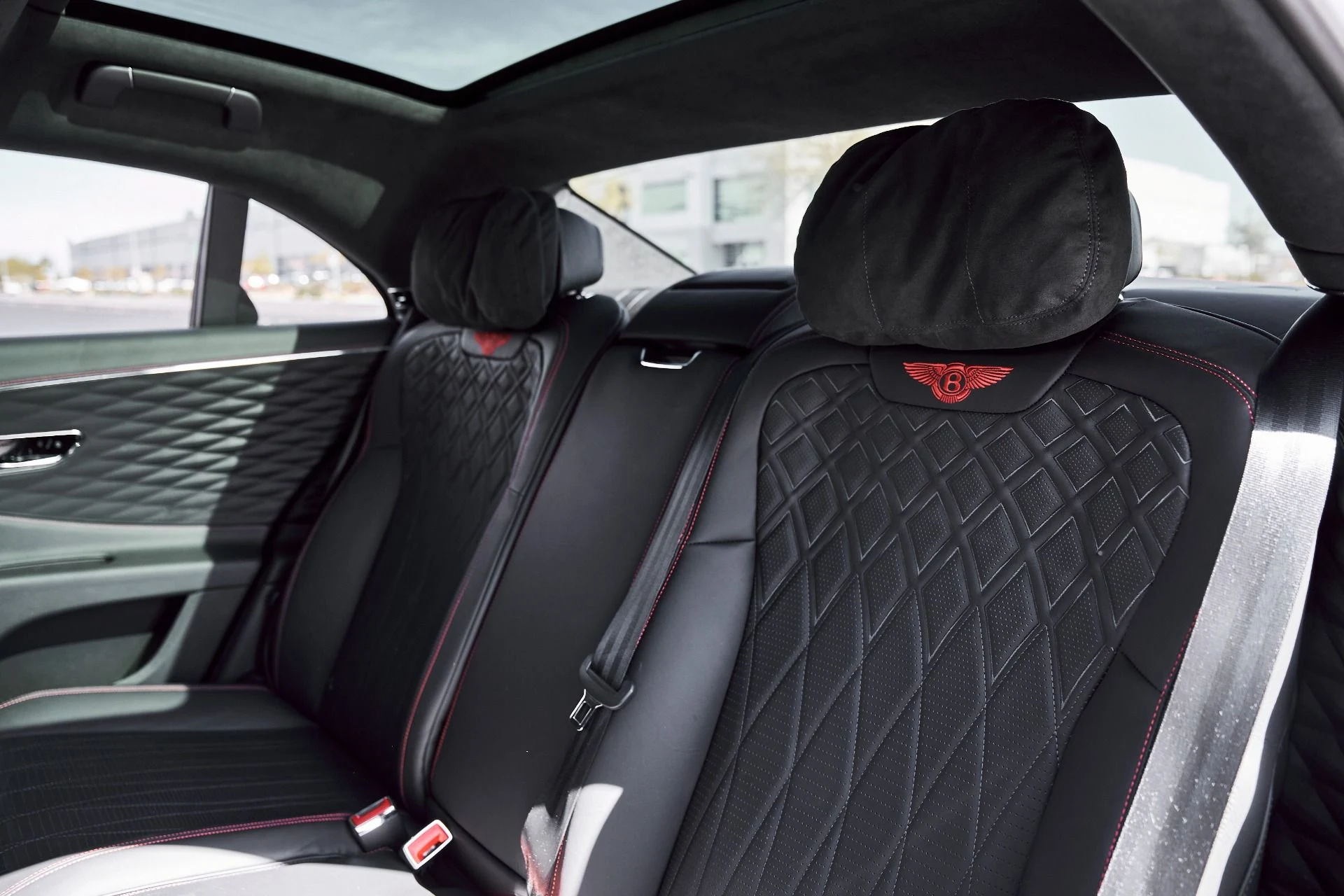 mph043_3416851357_Used_2023_Bentley_Flying_Spur_S_1770950679_64981900bb