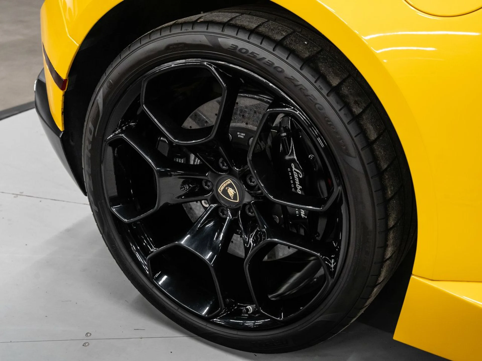 mph043_3422681549_lamborghini_huracan_2017_ab034353c2