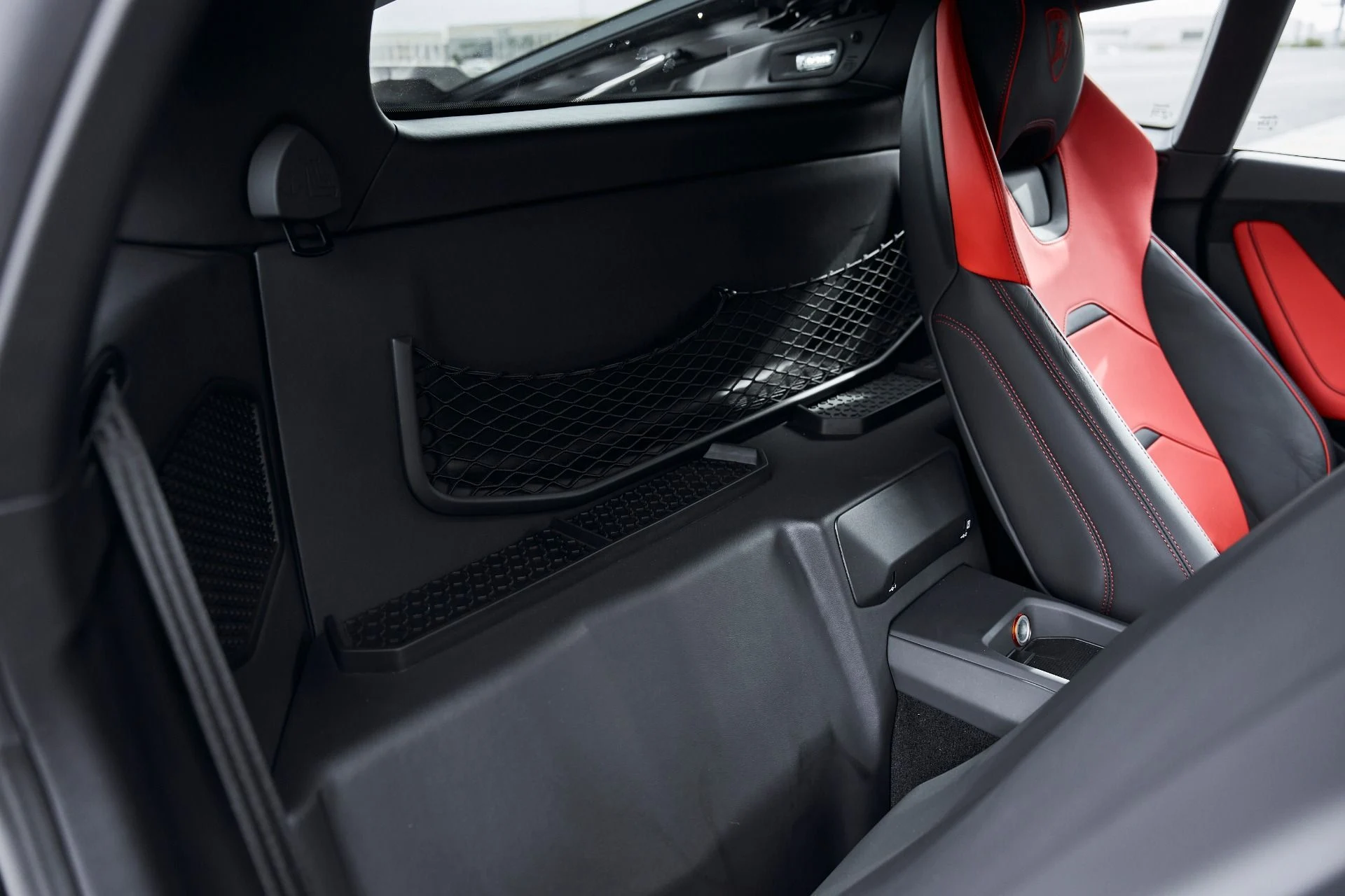 mph043_3455345349_Used_2023_Lamborghini_Huracan_EVO_Base_1769049070_a560bba1b7