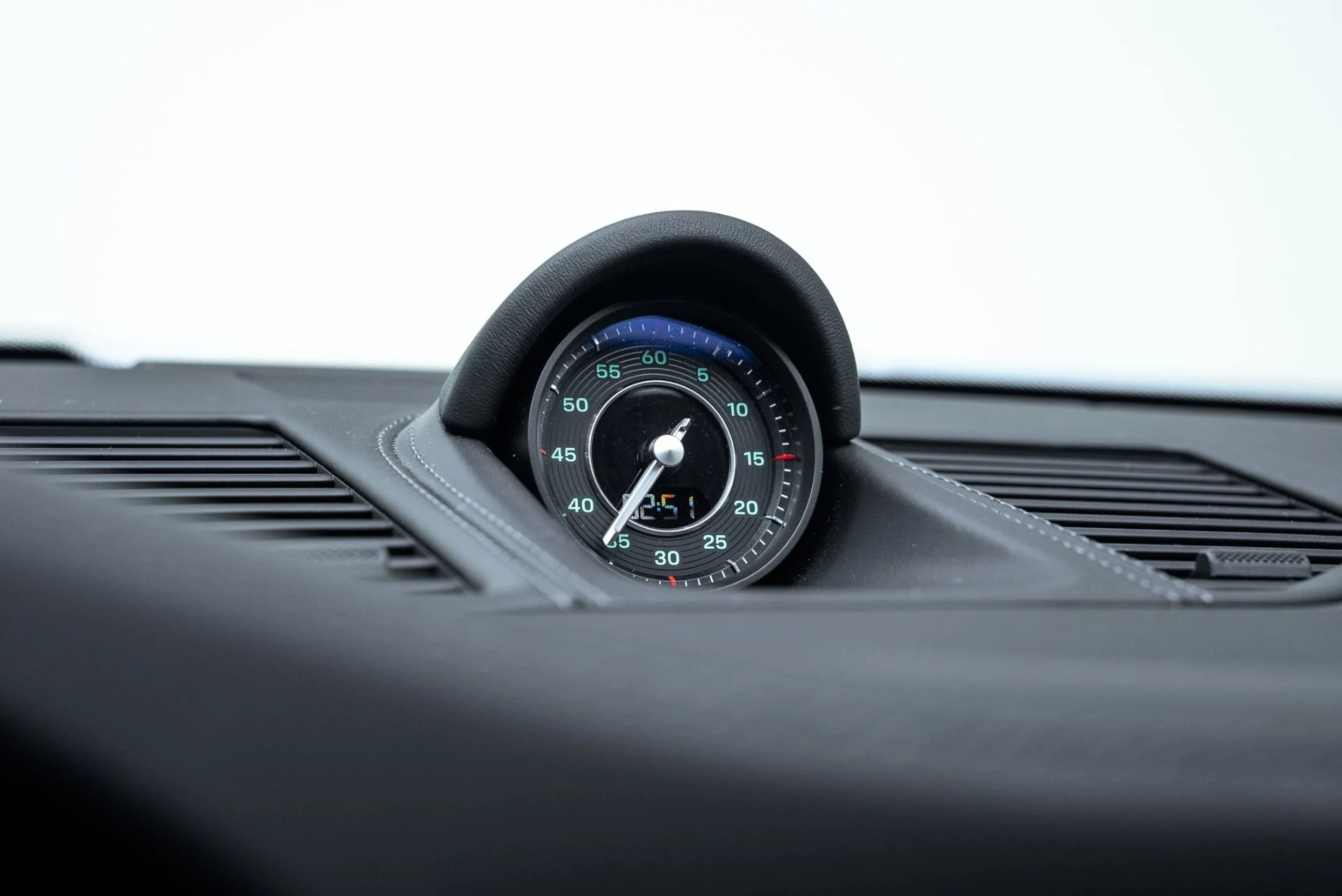 mph043_3482136135_Used_2023_Porsche_911_Sport_Classic_1774647065_0d39f36075