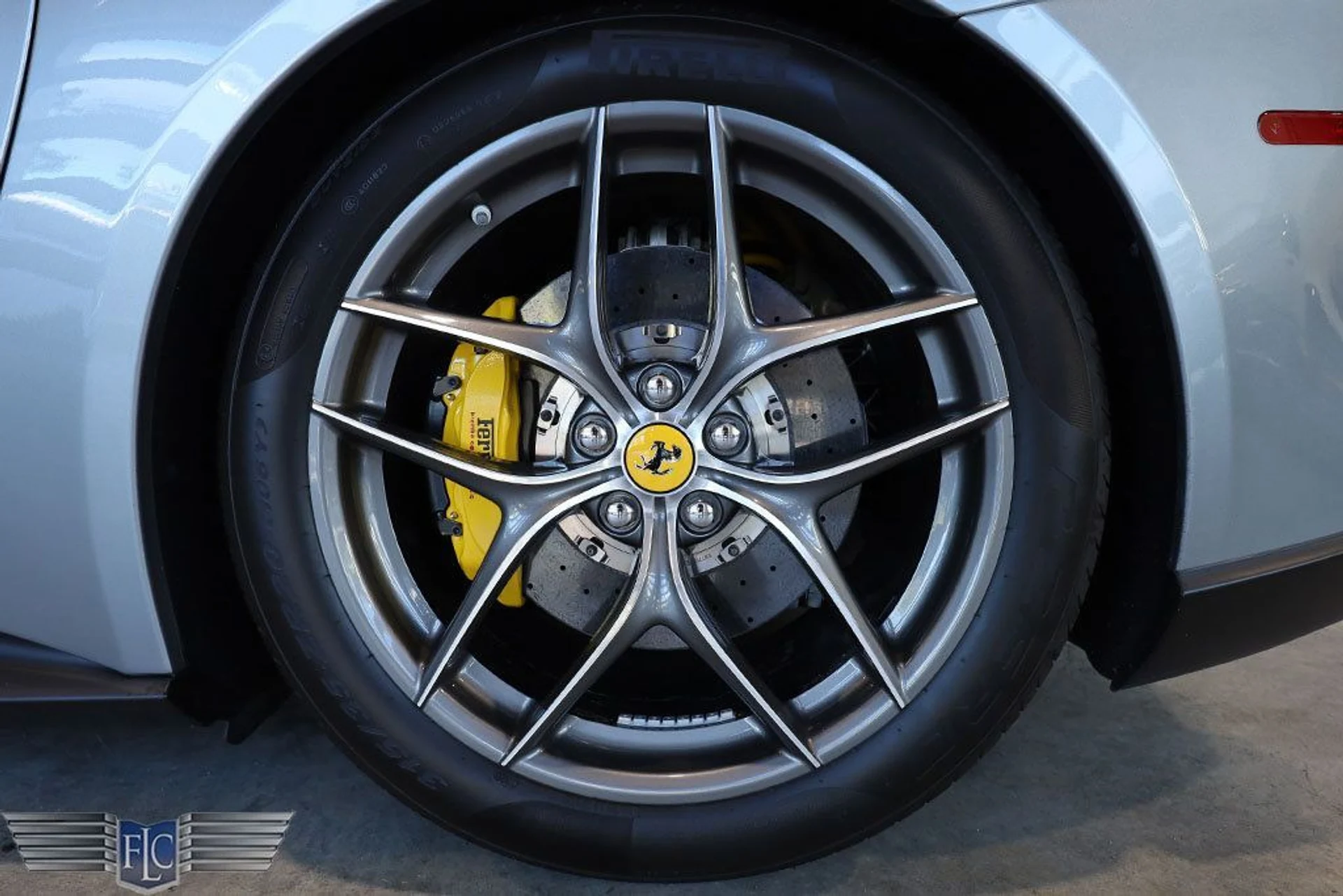 mph043_3484045696_used_2016_ferrari_f12berlinetta_2drcoupe_9689_22497183_46_1024_7c0f273b16