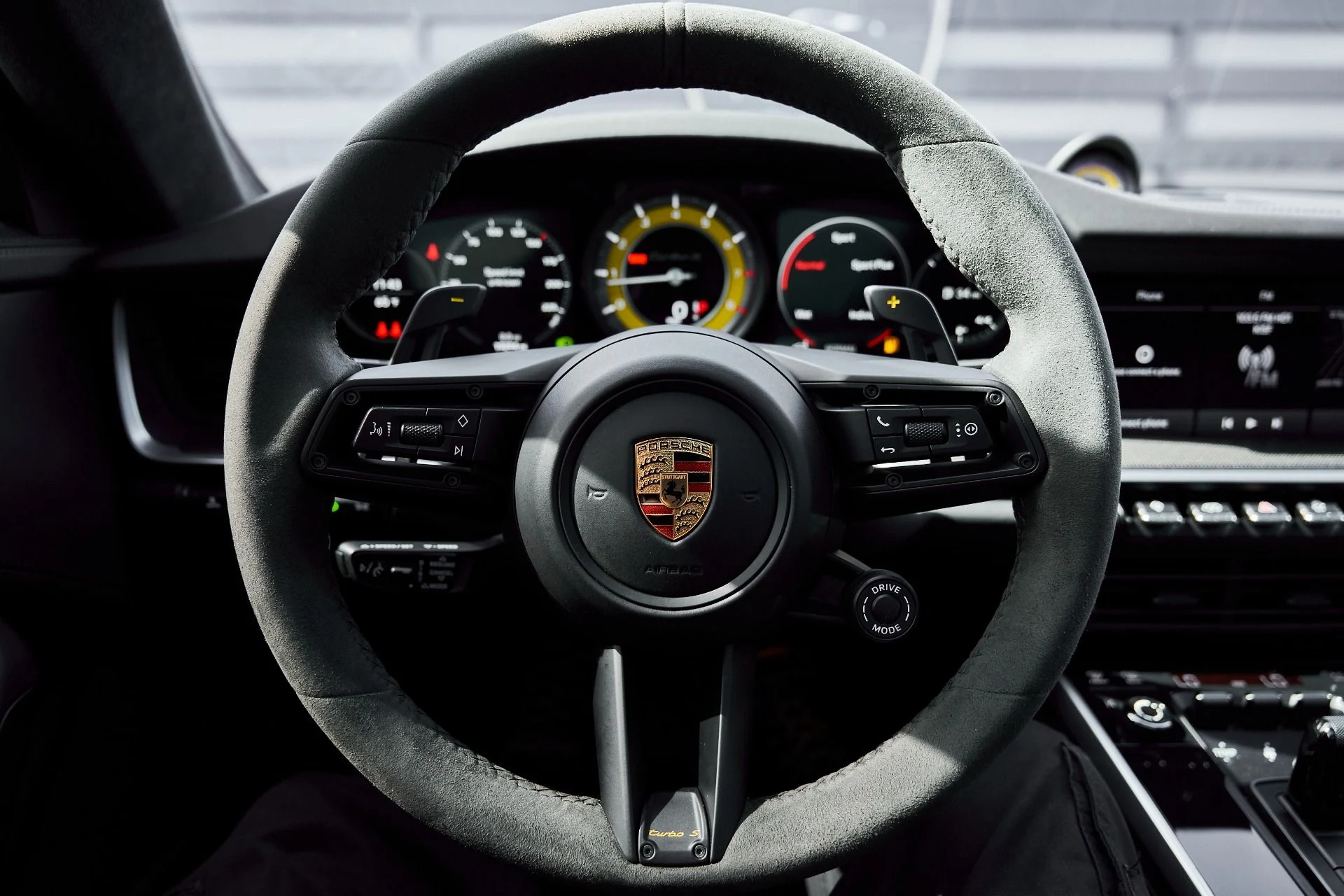 mph043_3494794584_Used_2024_Porsche_911_Turbo_S_1772073692_78d1e31525