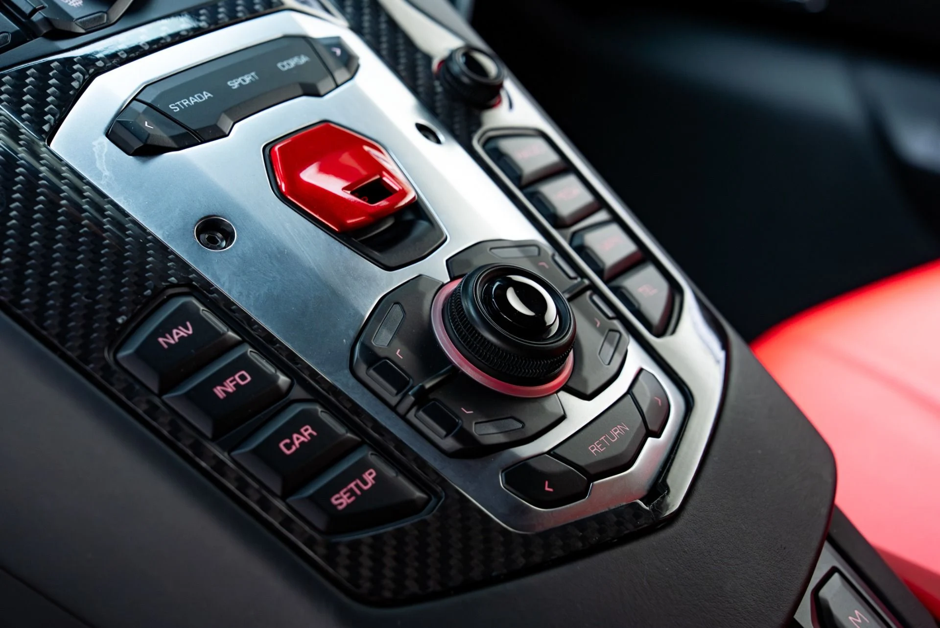 mph043_3506365825_Used_2015_Lamborghini_Aventador_LP_700_4_1778261718_85a31321d3