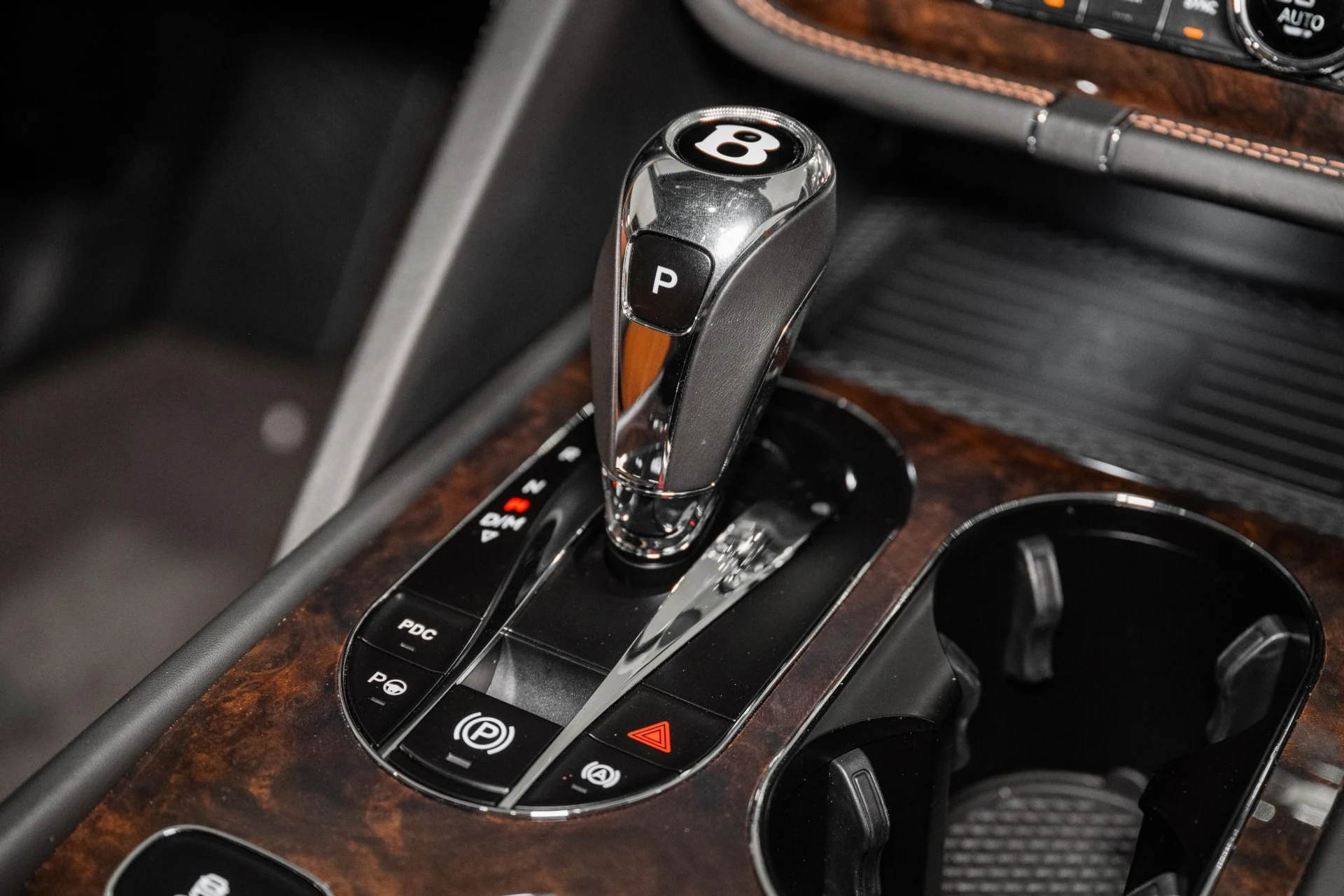 mph043_3512270806_Used_2022_Bentley_Bentayga_V8_1773164215_20413f70a5