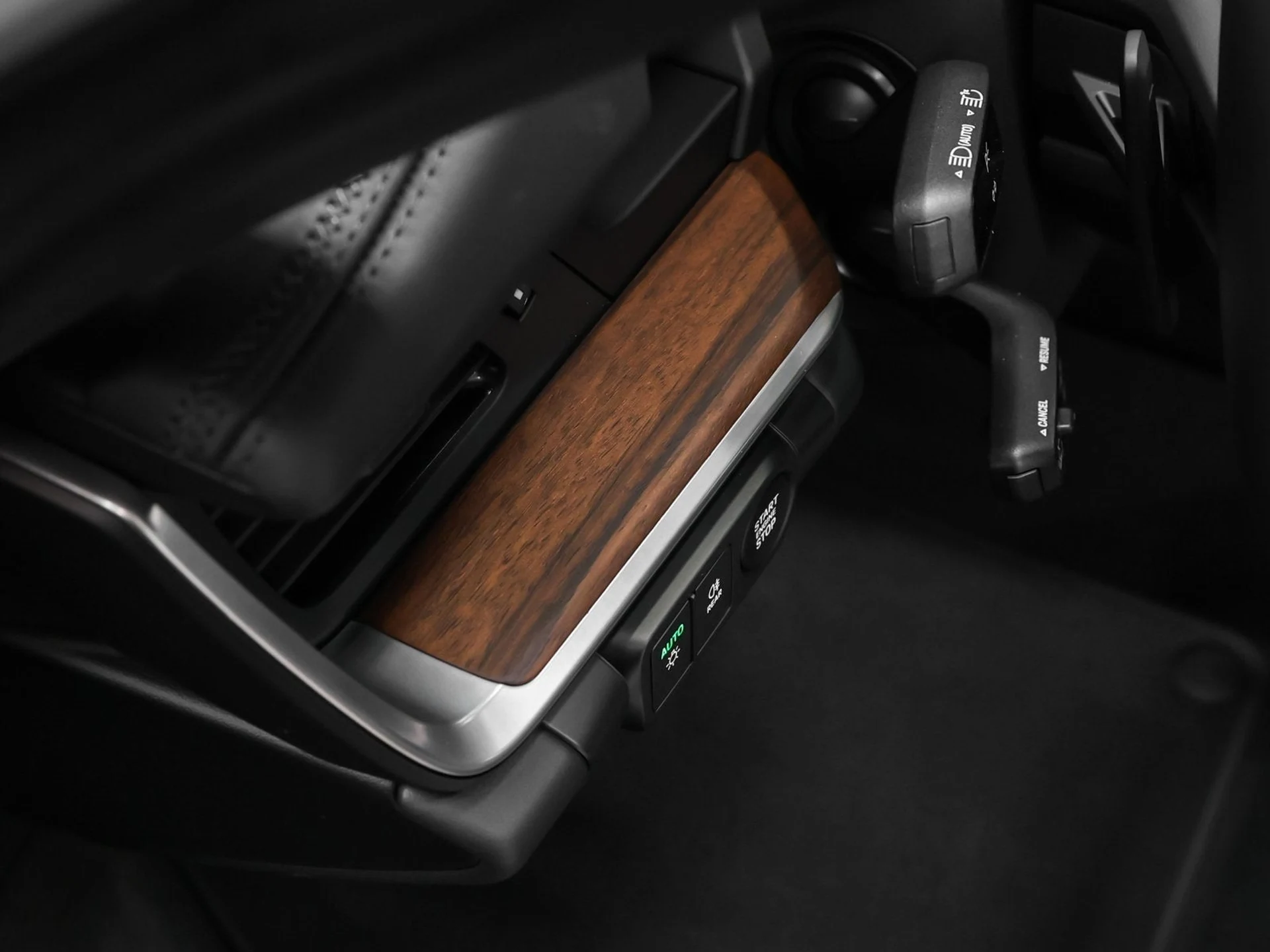 mph043_3560855143_44_805b2f8bea