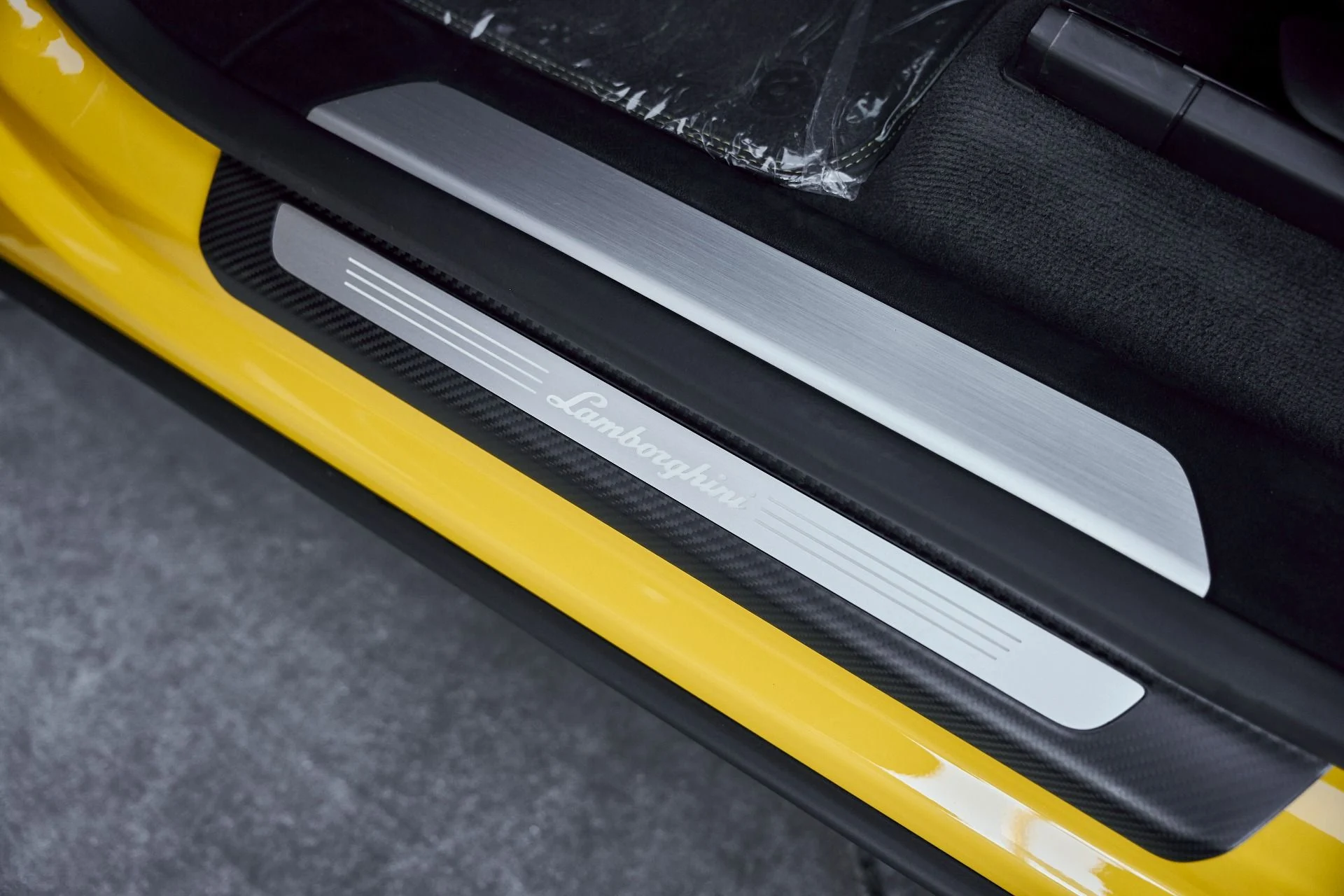 mph043_3578187200_Used_2024_Lamborghini_Urus_Performante_1768011611_43e31dbf75