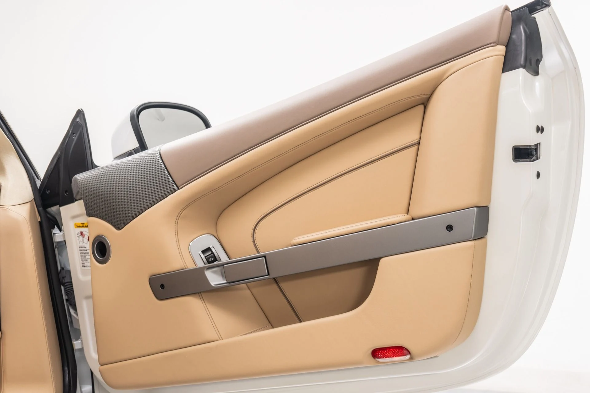 mph043_3581669559_Used_2014_Aston_Martin_DB_9_Volante_Very_Low_Miles_Pearlescent_Paint_V12_Power_1773670824_ffa2c2c94b