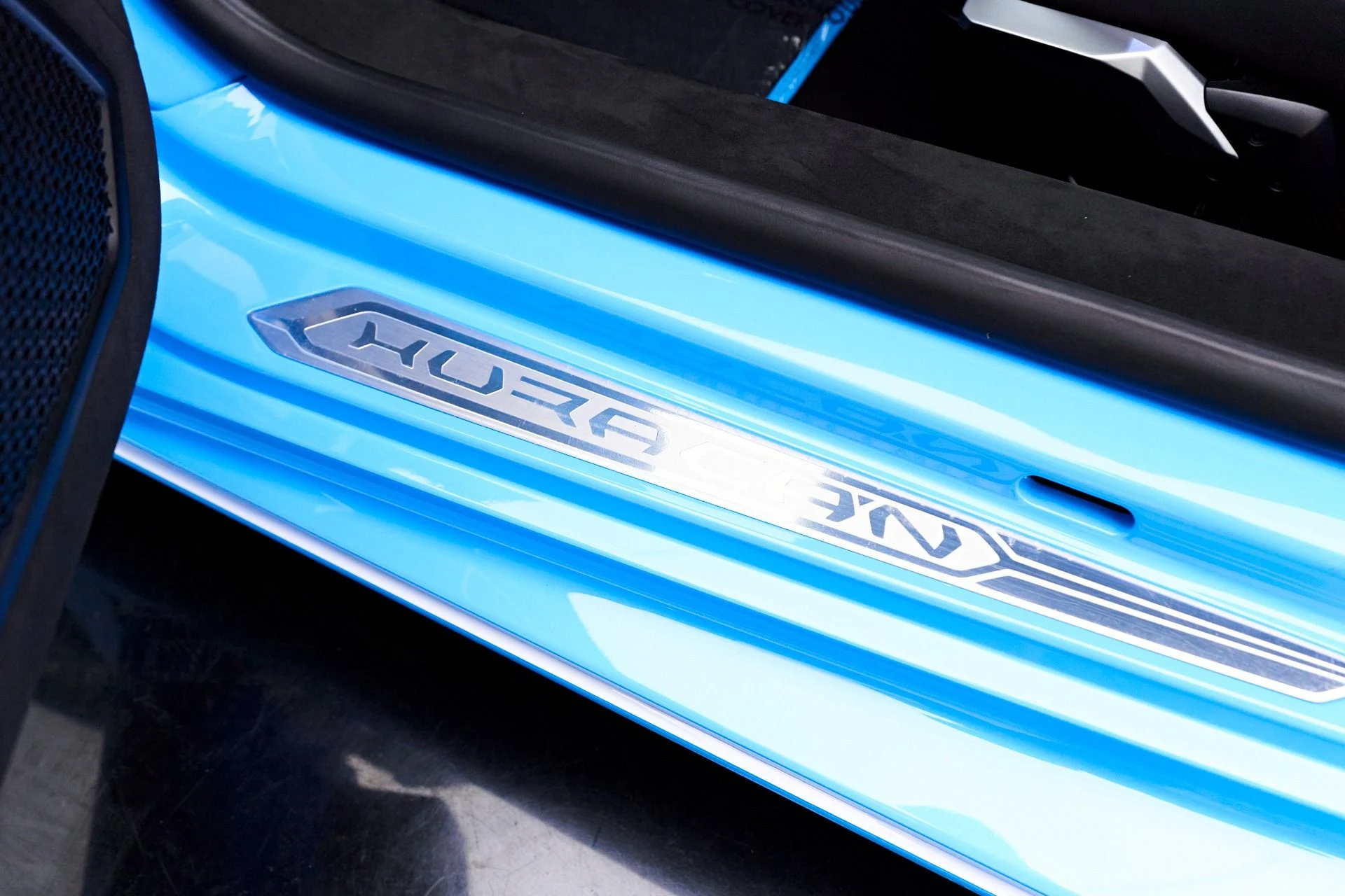 mph043_3582185657_Used_2024_Lamborghini_Huracan_Tecnica_1710468266_a04bf1da0b