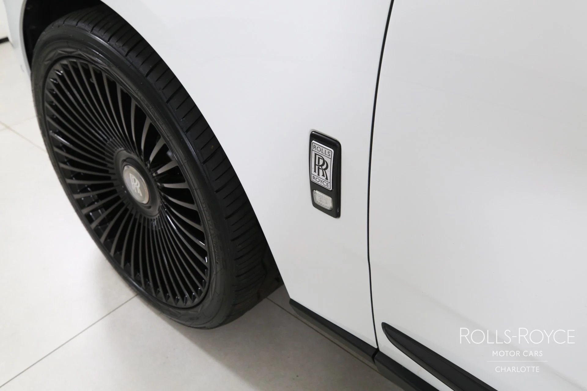 mph043_3602900270_Used_2020_Rolls_Royce_Cullinan_1750950377_fb784eaefd