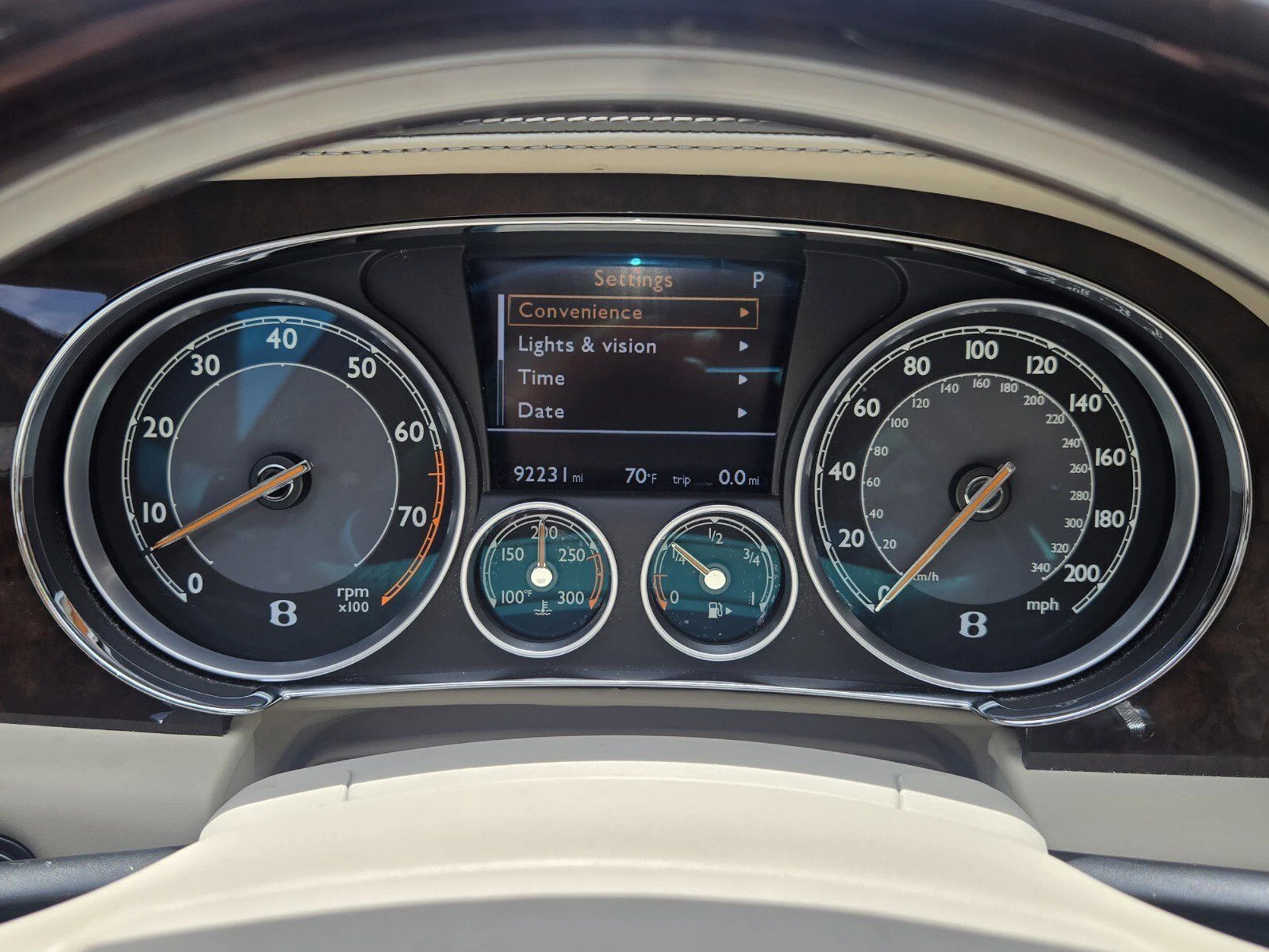 mph043_3606050026_627bfea409efff1c255f7382e4c0fb0cx_4608a0a4d7