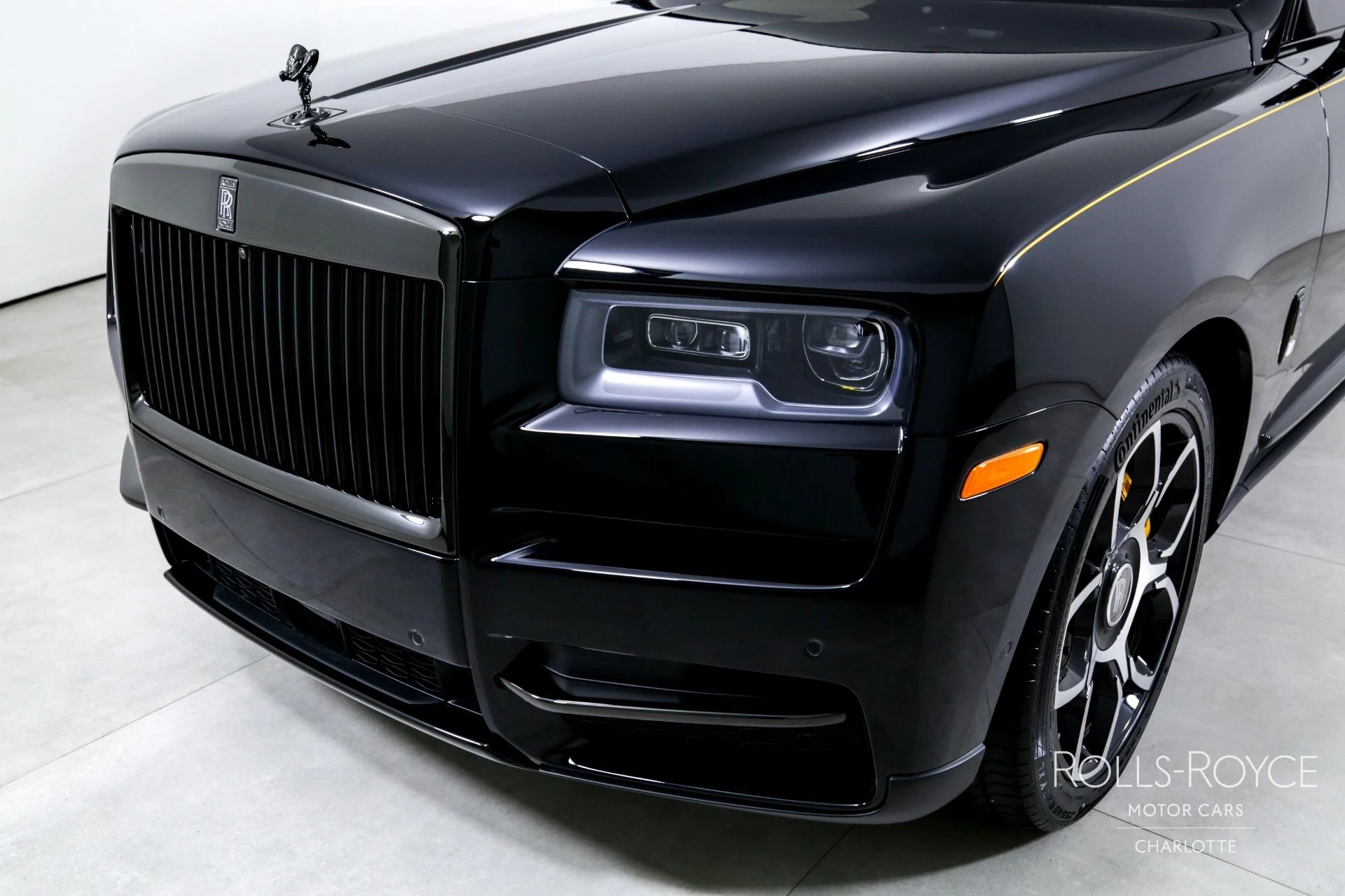 mph043_3617764089_Used_2024_Rolls_Royce_Black_Badge_Cullinan_1724941408_41e5e2e444