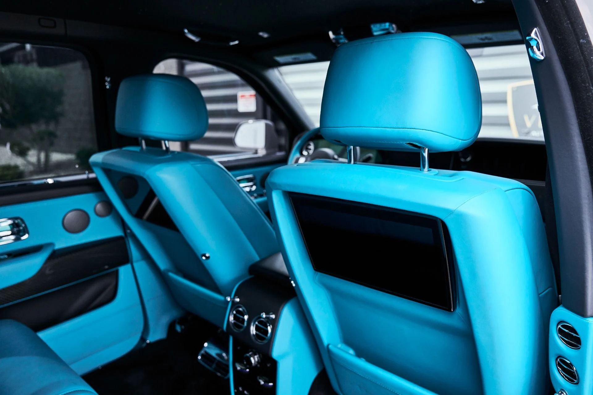 mph043_3619062116_Used_2025_Rolls_Royce_Cullinan_Black_Badge_1774912515_17ac71c8a9