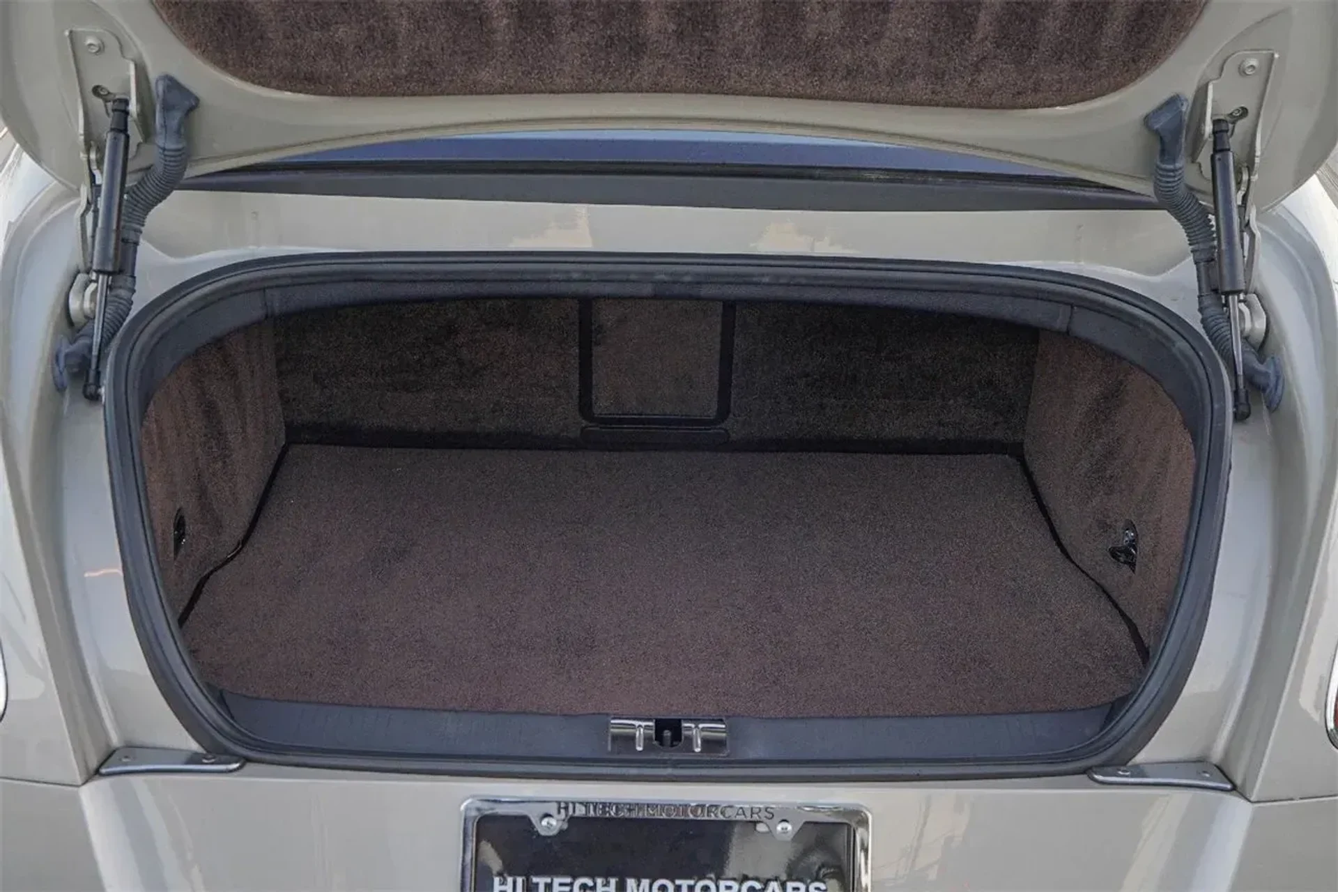 mph043_3633303741_28d5d31fc9e34b02bef4e9c4ca9e7964_70b6175cd5