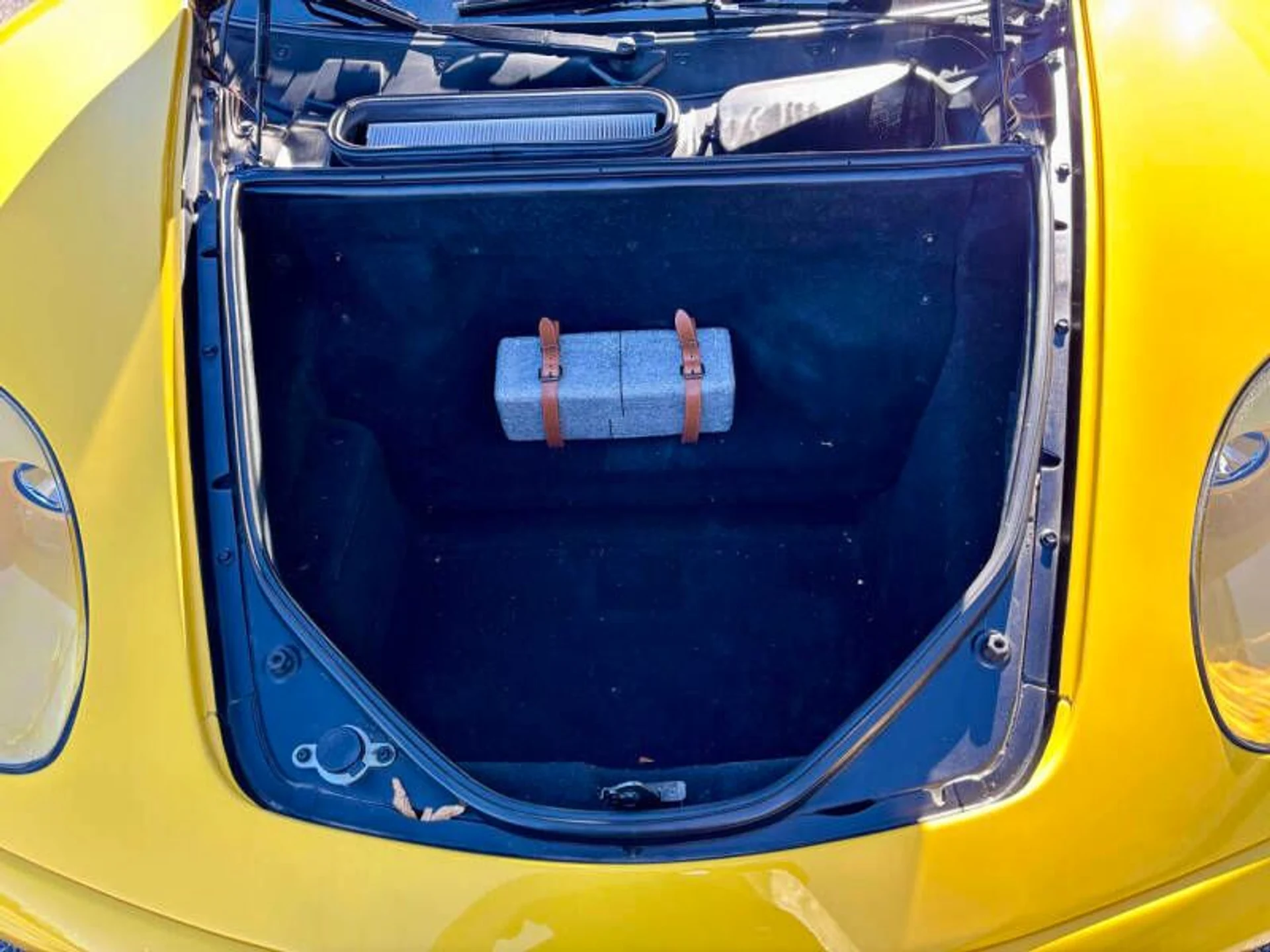 mph043_3649186875_1999_ferrari_360_modena_2_dr_coupe_36bc6343d9