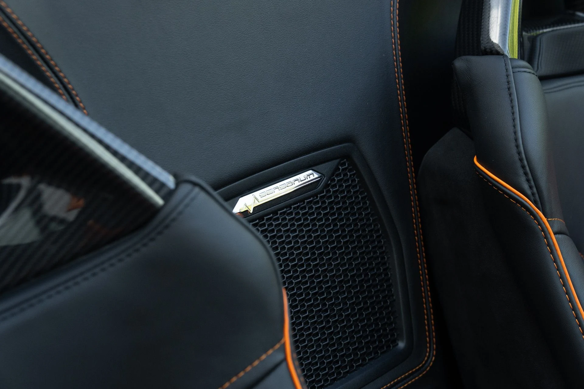 mph043_3652214384_Used_2021_Lamborghini_Huracan_EVO_Spyder_1758042504_b0aa866fb3