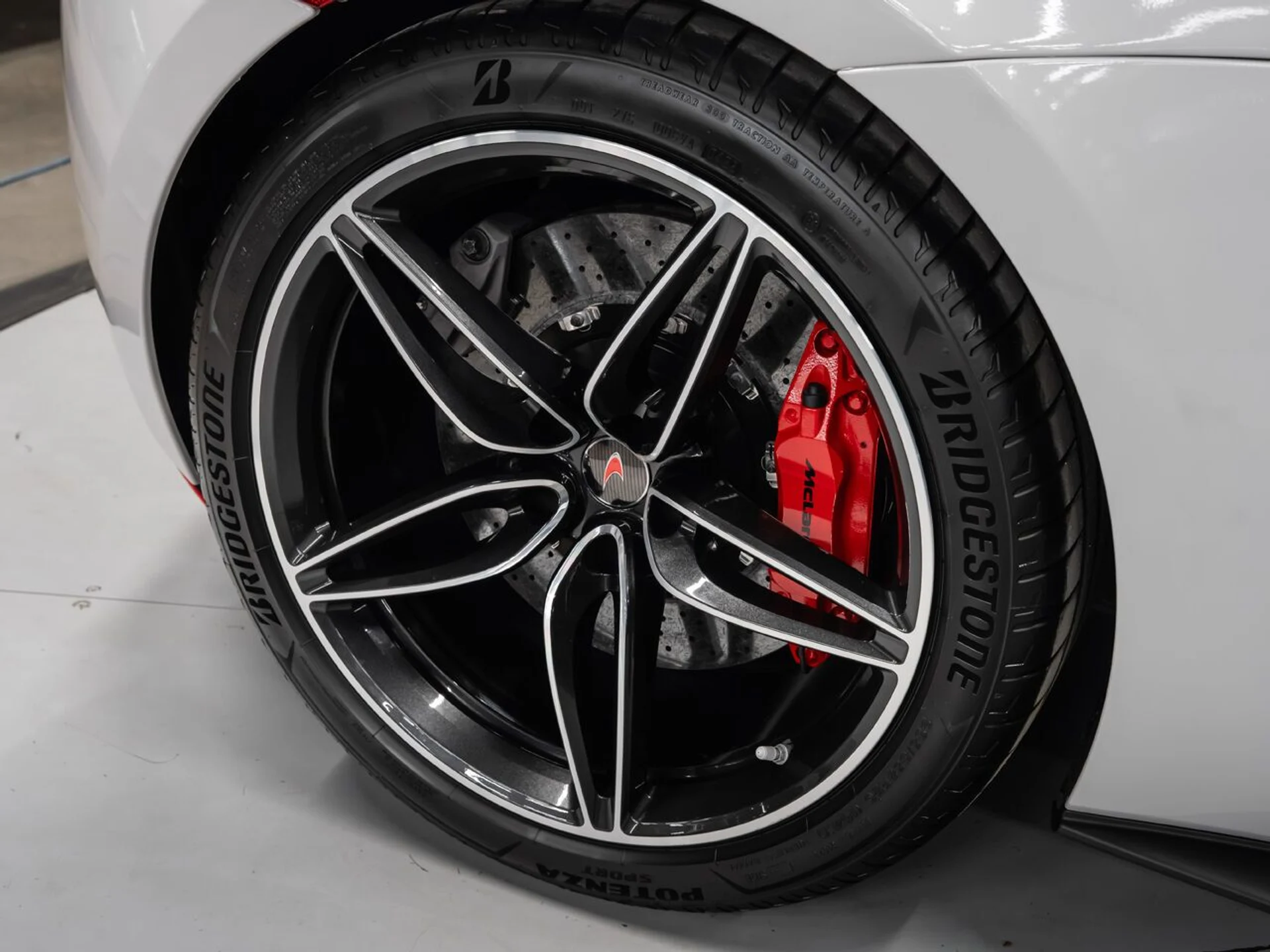 mph043_3671478565_mclaren_570s_2017_ea47c5a298