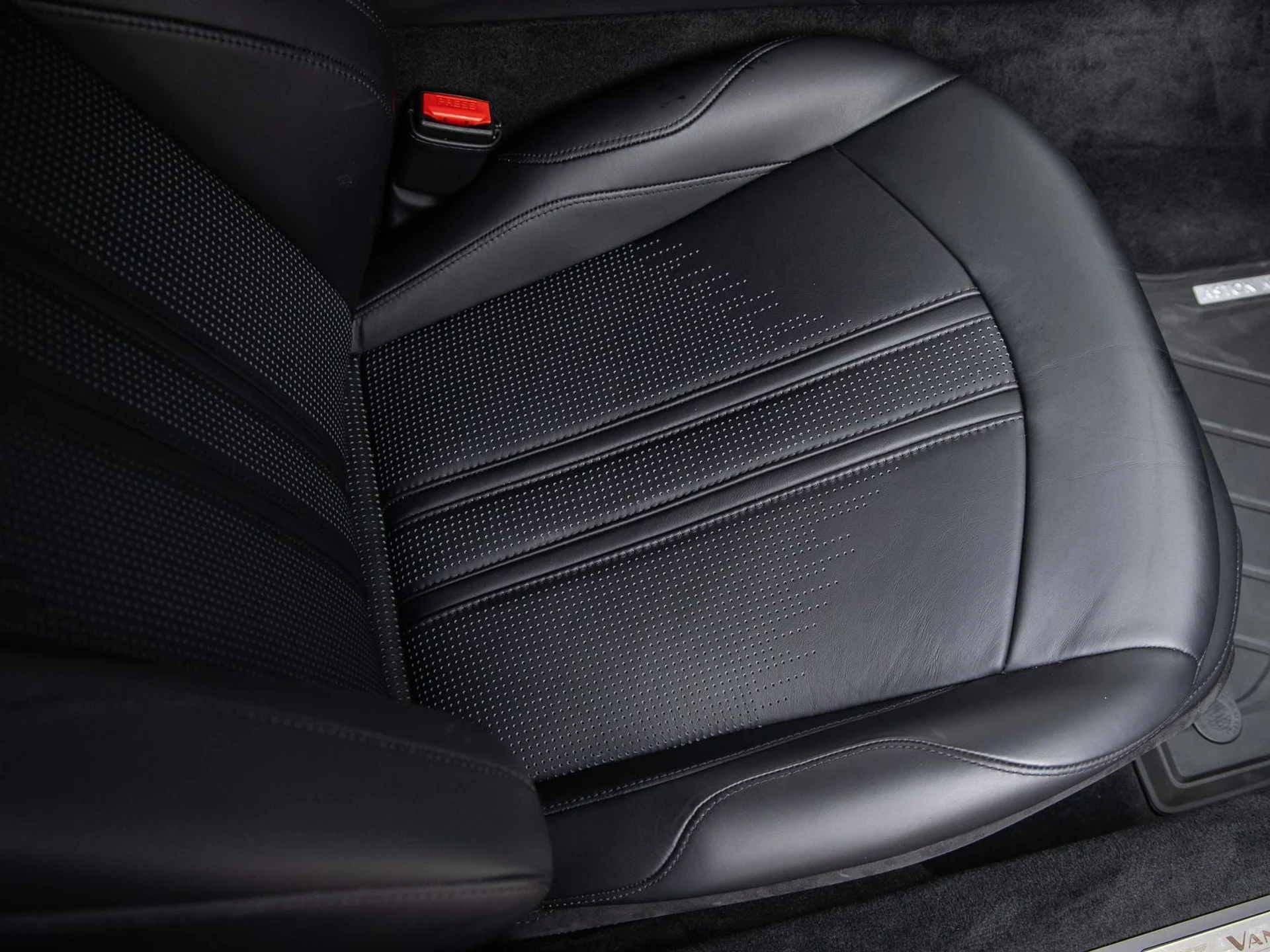 mph043_3682335922_44_12ee4caab1