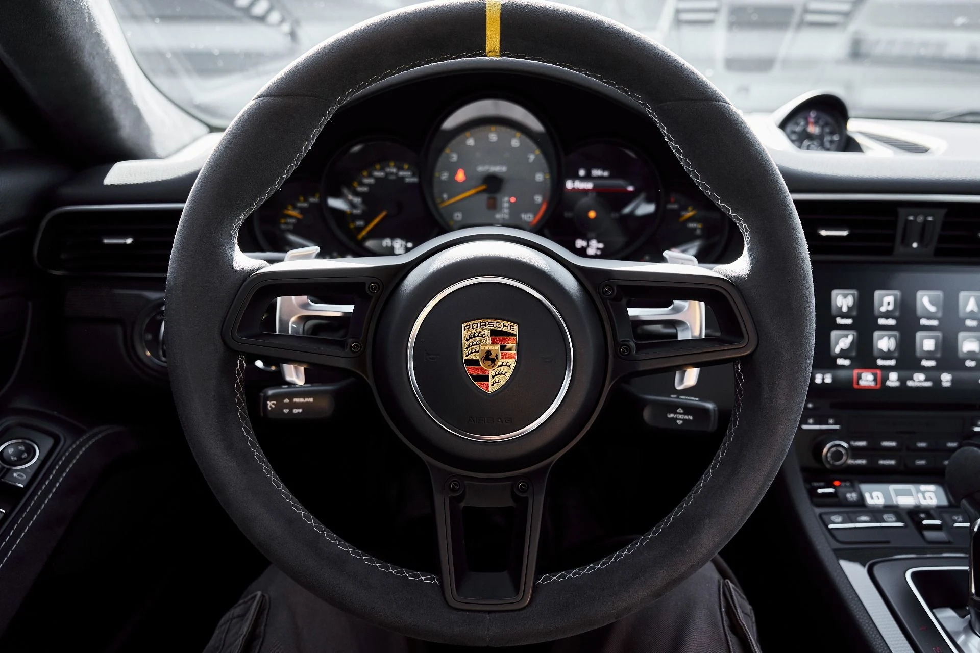 mph043_3727343901_Used_2019_Porsche_911_GT_3_RS_1780421886_bc0f59f99e