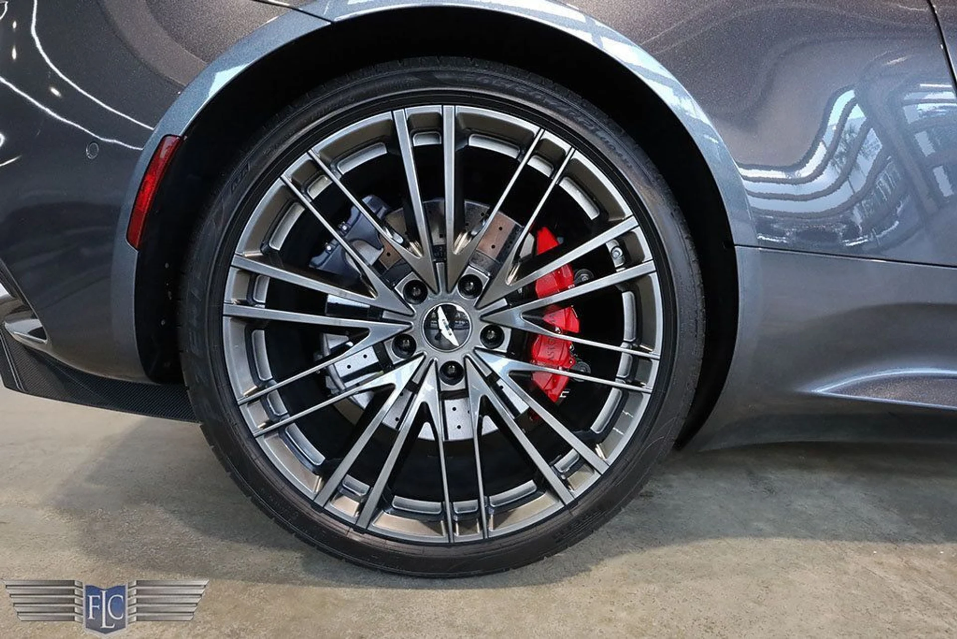 mph043_3757094936_used_2022_aston_martin_dbs_superleggeracoupe_9689_22952406_44_1024_f2debec519