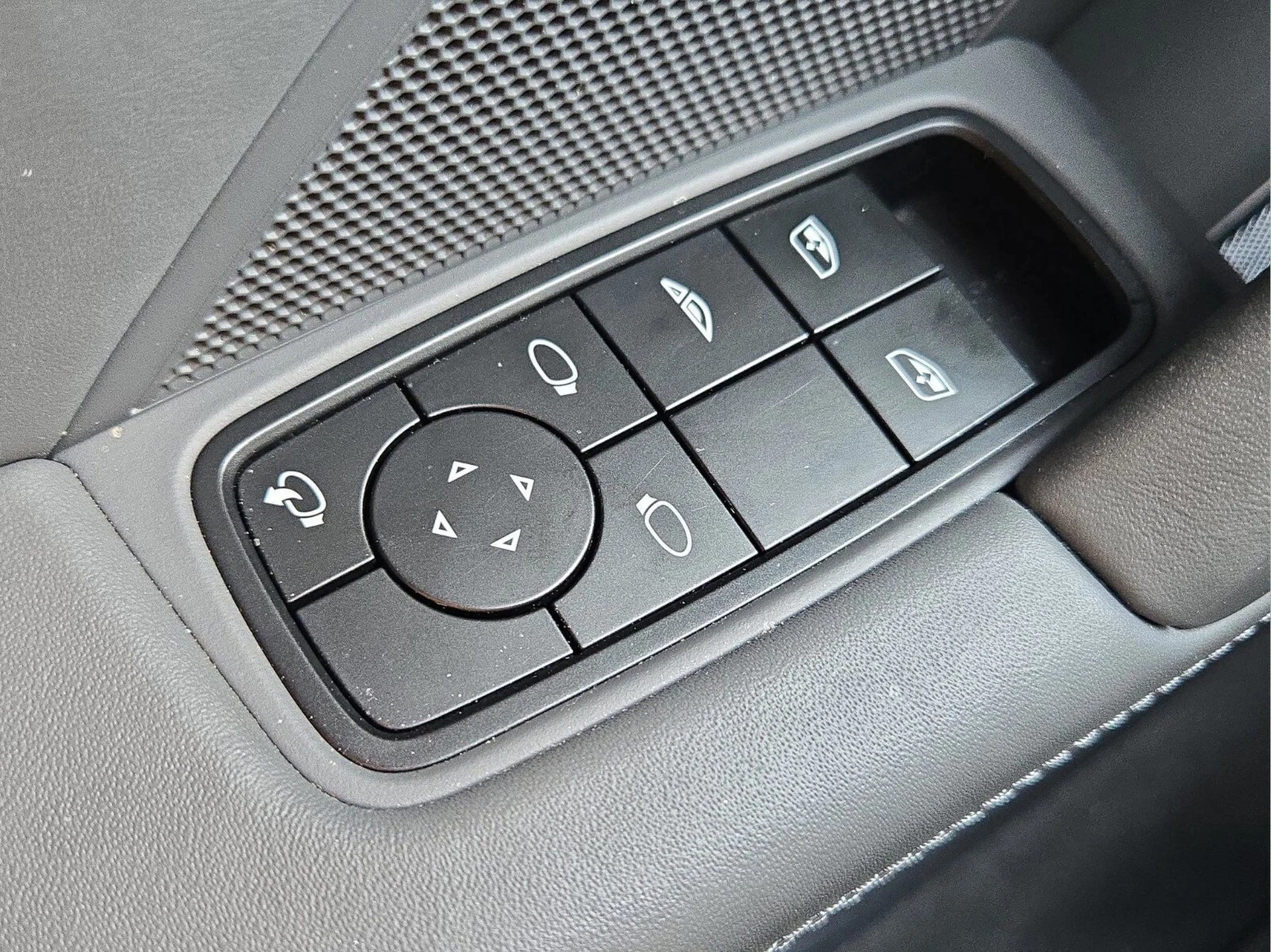 mph043_3774466266_6be3c8170992253ae278e5e4bc1aab1ex_ddbdd8fc02