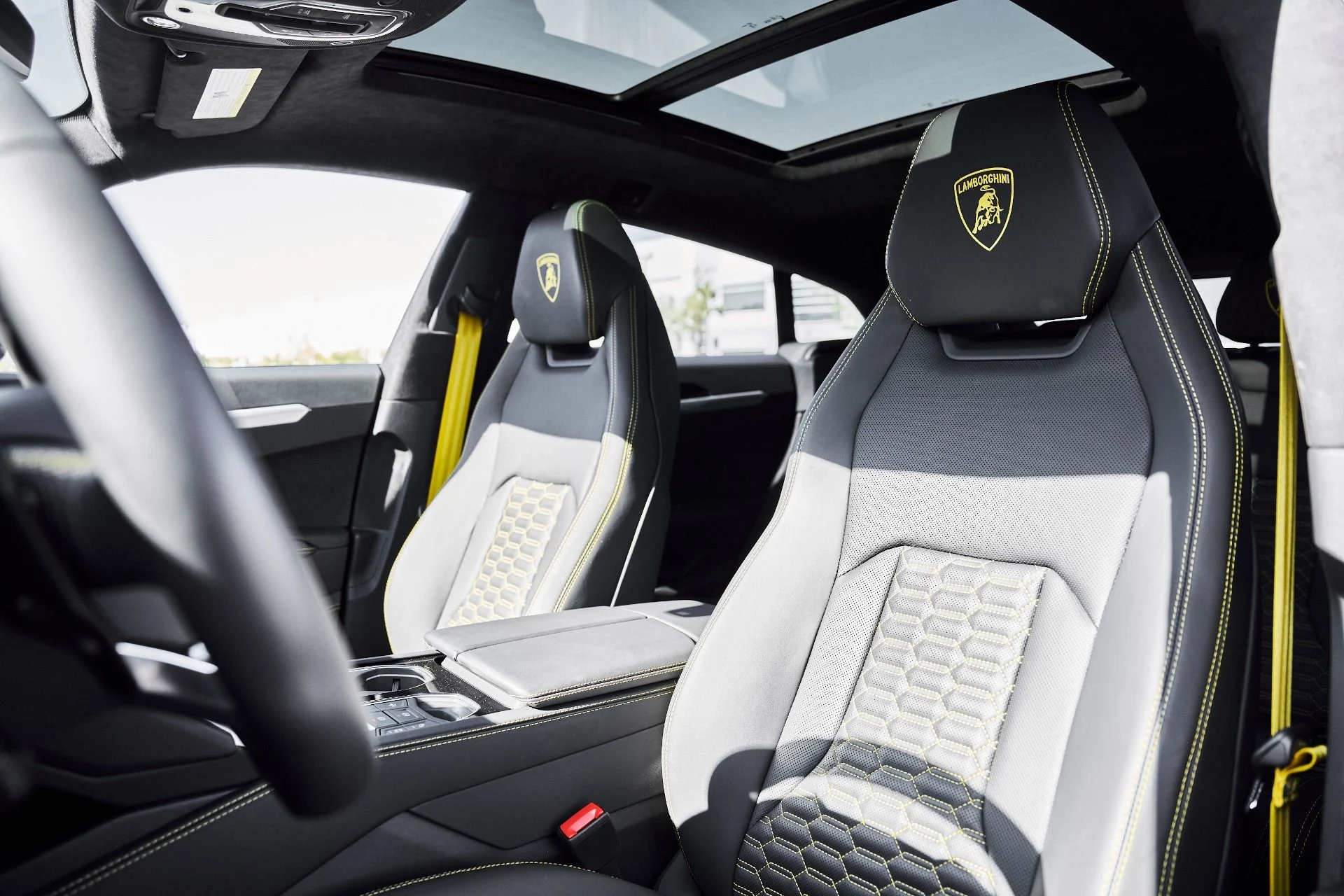 mph043_3786930749_Used_2024_Lamborghini_Urus_S_1780082893_670e1b0788