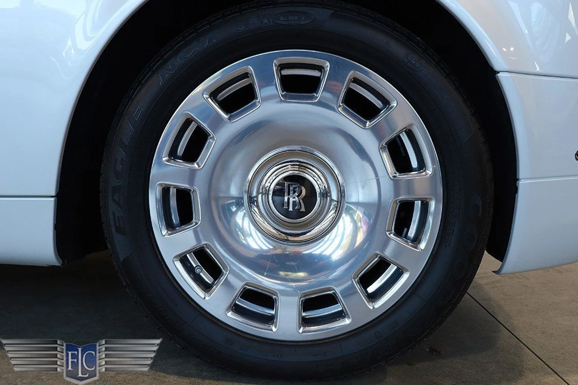 mph043_3805614161_used_2017_rolls_royce_phantom_dropheadcoupe_9689_22945304_44_1024_901b64483c