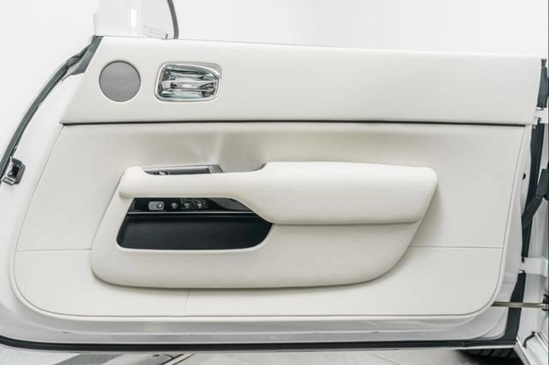 mph043_3821258100_H7dnk_XTI_4vd_Ckf_J_Bp_WAE_8_Lv_3_FI_78aec9f4b1